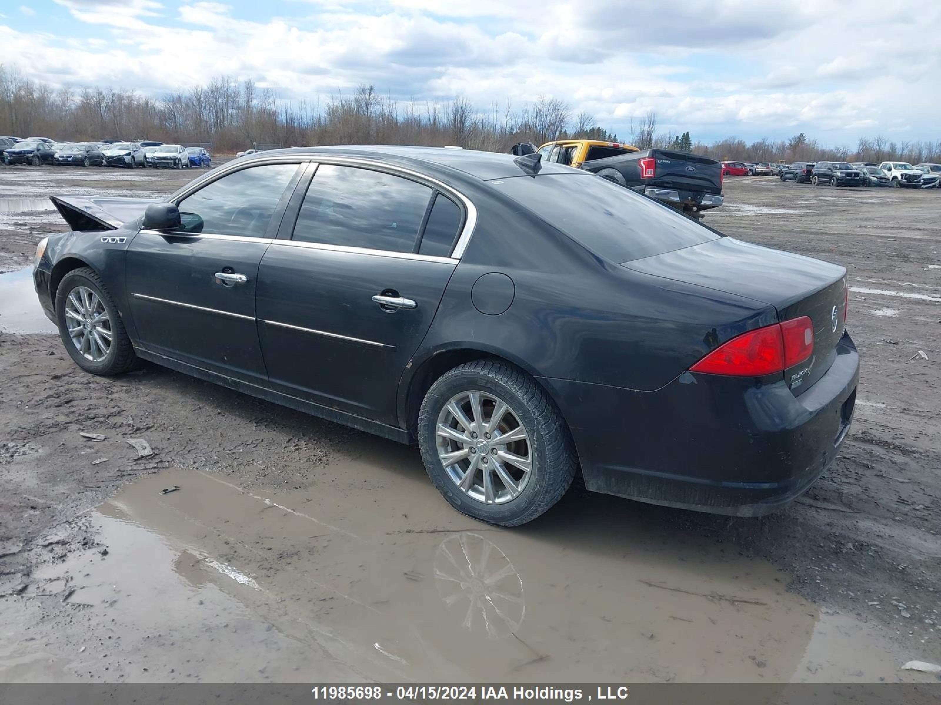 Photo 2 VIN: 1G4HJ5EM2BU117532 - BUICK LUCERNE 