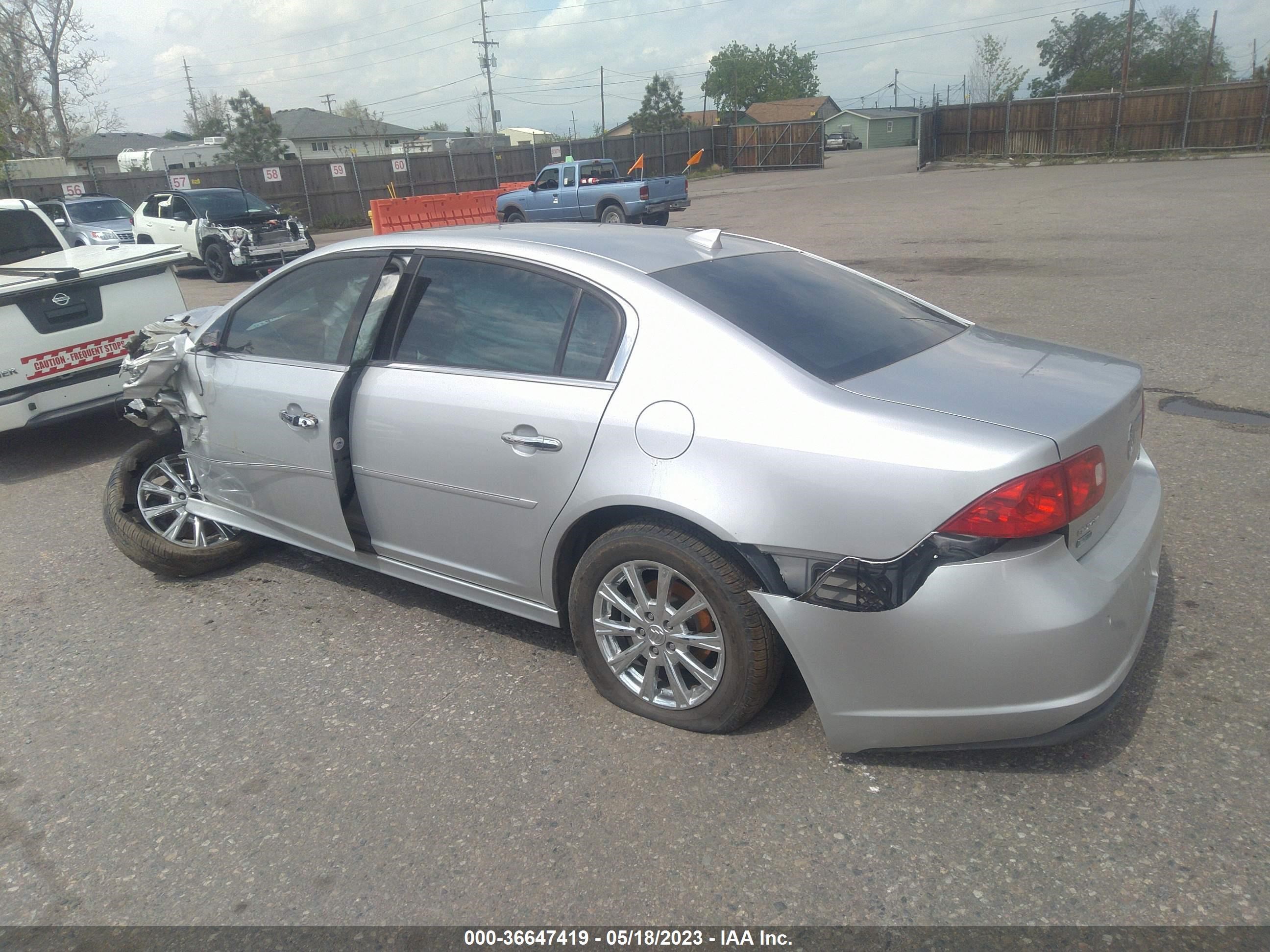 Photo 2 VIN: 1G4HJ5EM4BU144926 - BUICK LUCERNE 