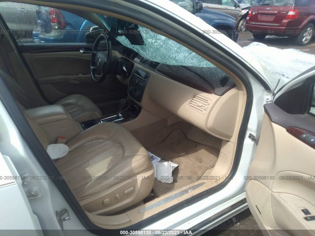 Photo 4 VIN: 1G4HJ5EMXAU131225 - BUICK LUCERNE 