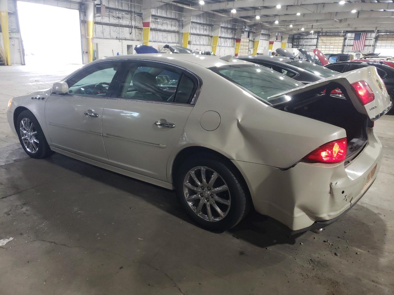 Photo 1 VIN: 1G4HK5ES4BU118127 - BUICK LUCERNE 