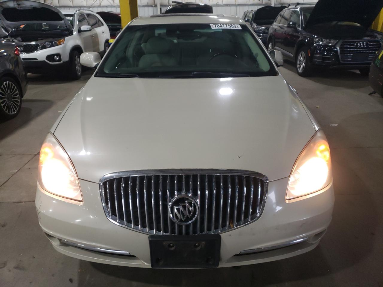 Photo 4 VIN: 1G4HK5ES4BU118127 - BUICK LUCERNE 