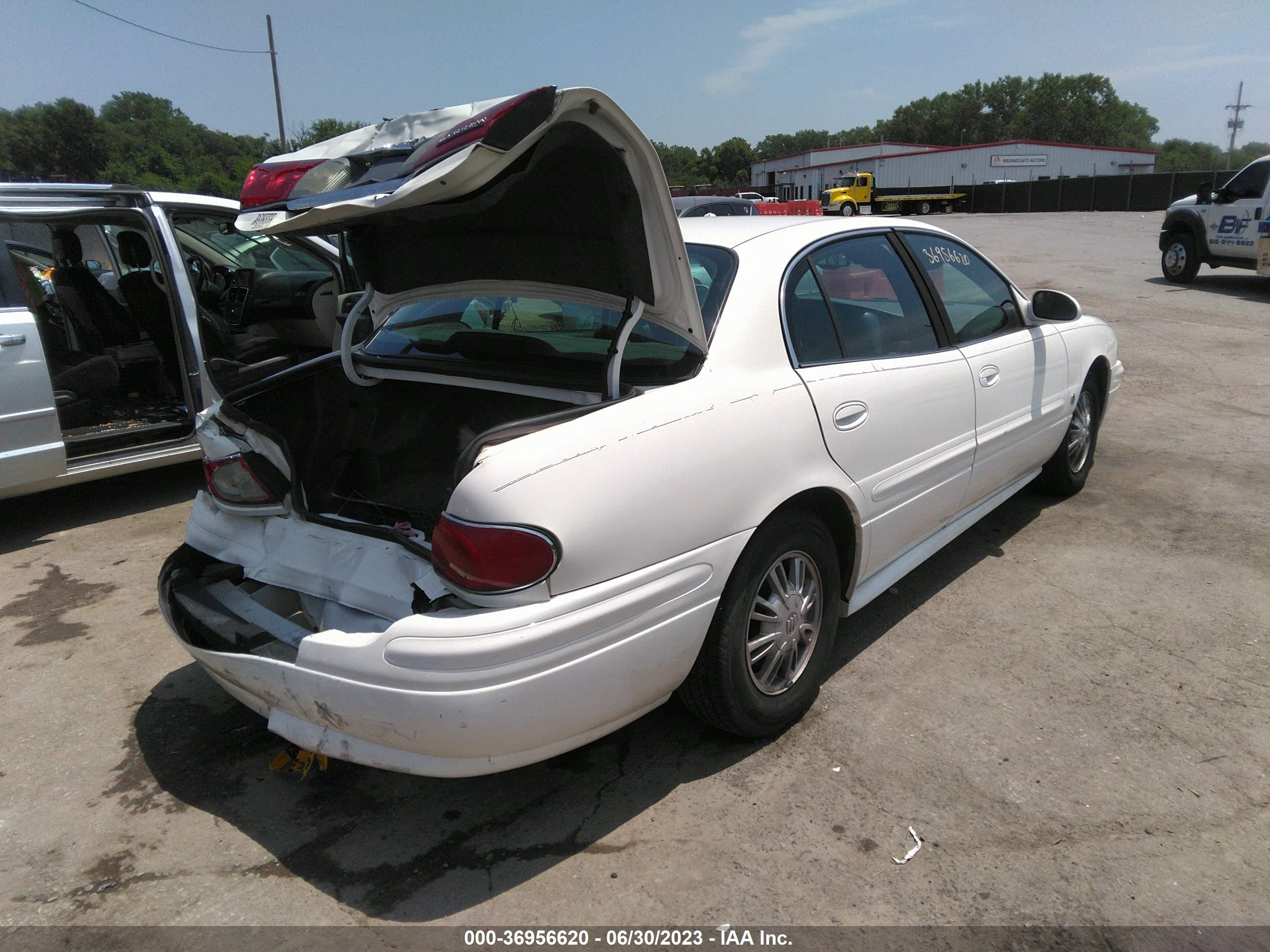 Photo 3 VIN: 1G4HP52K334187253 - BUICK LESABRE 