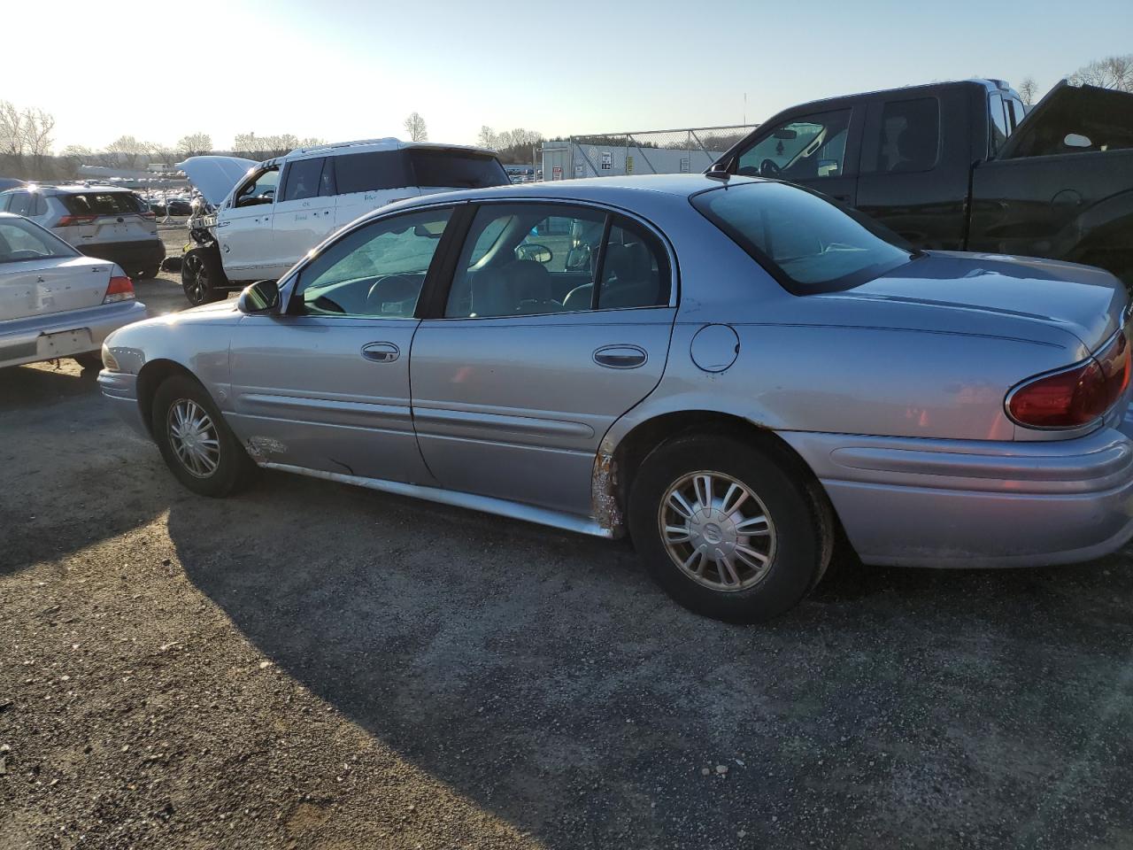 Photo 1 VIN: 1G4HP52K35U147581 - BUICK LESABRE 