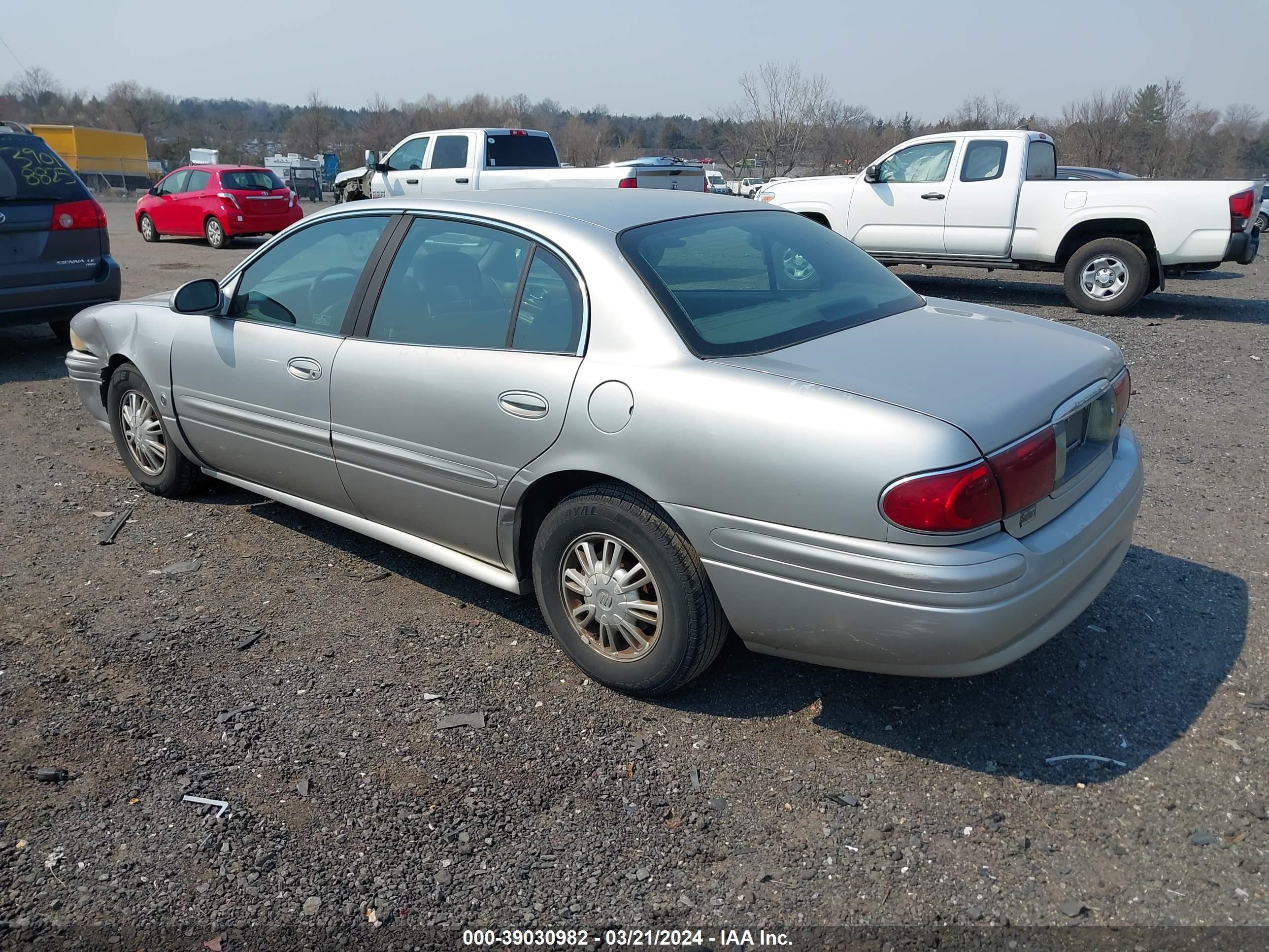 Photo 2 VIN: 1G4HP52K35U148665 - BUICK LESABRE 