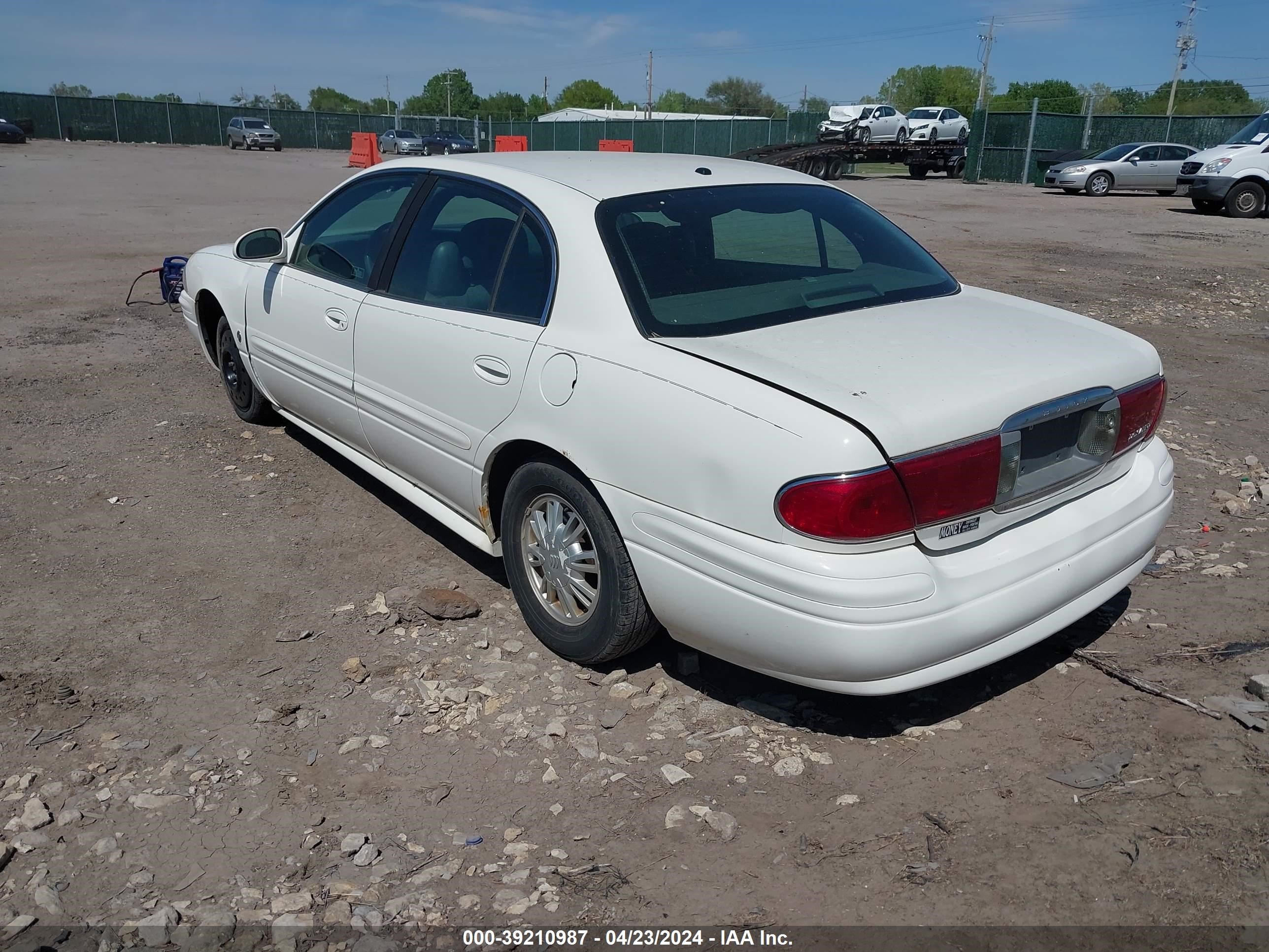 Photo 2 VIN: 1G4HP52K35U206144 - BUICK LESABRE 