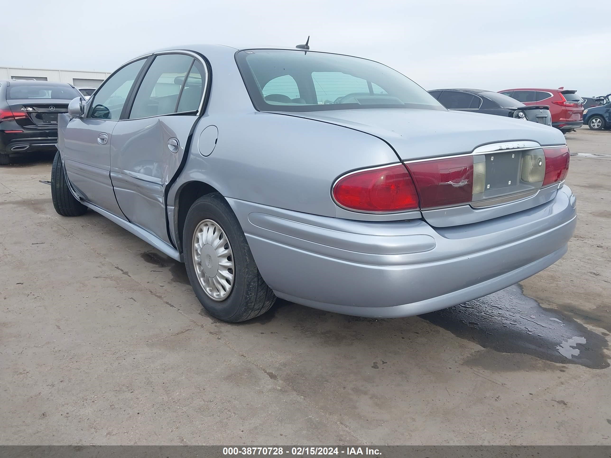 Photo 2 VIN: 1G4HP52K45U141093 - BUICK LESABRE 