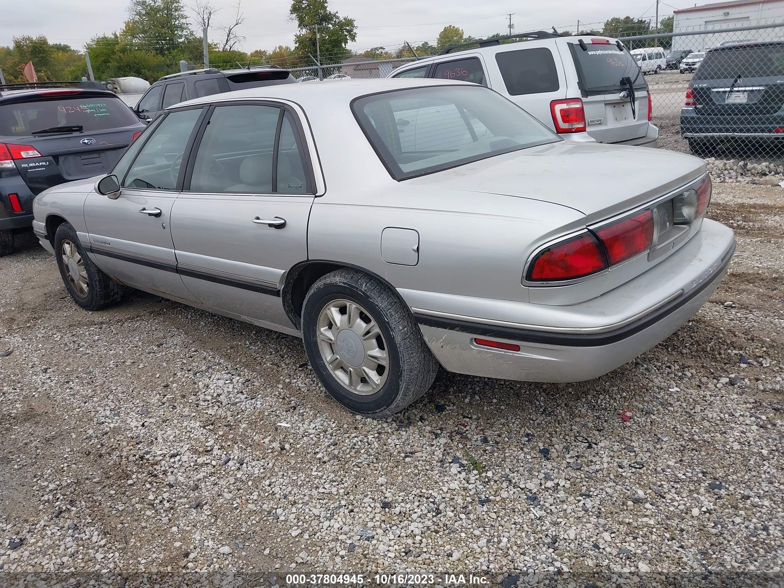 Photo 2 VIN: 1G4HP52K4XH423262 - BUICK LESABRE 