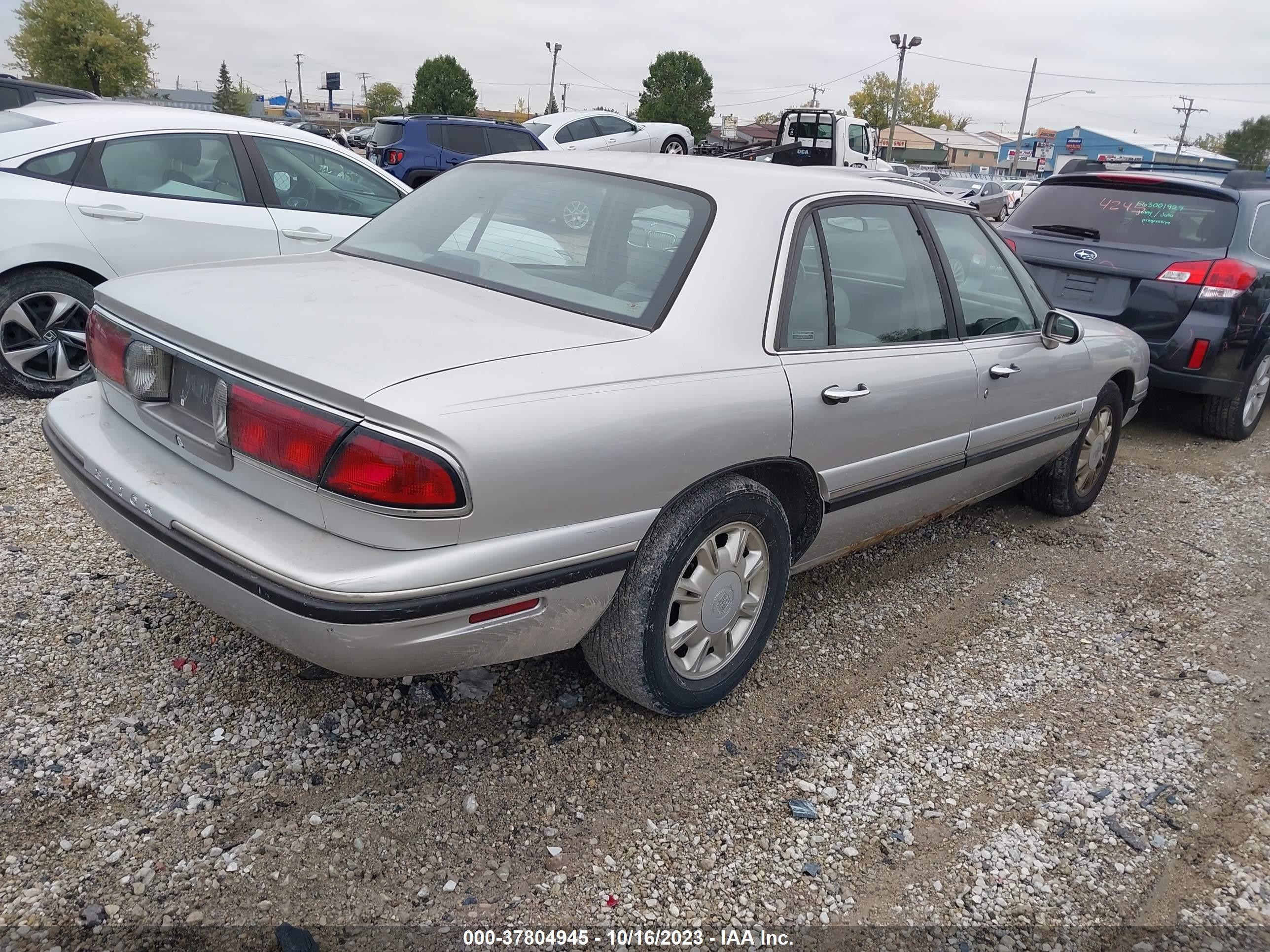 Photo 3 VIN: 1G4HP52K4XH423262 - BUICK LESABRE 