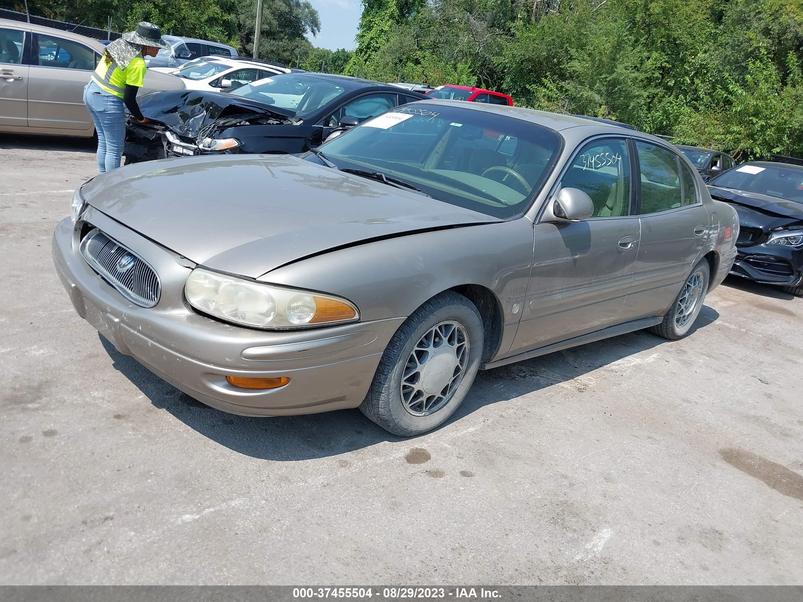 Photo 1 VIN: 1G4HP52K53U210564 - BUICK LESABRE 