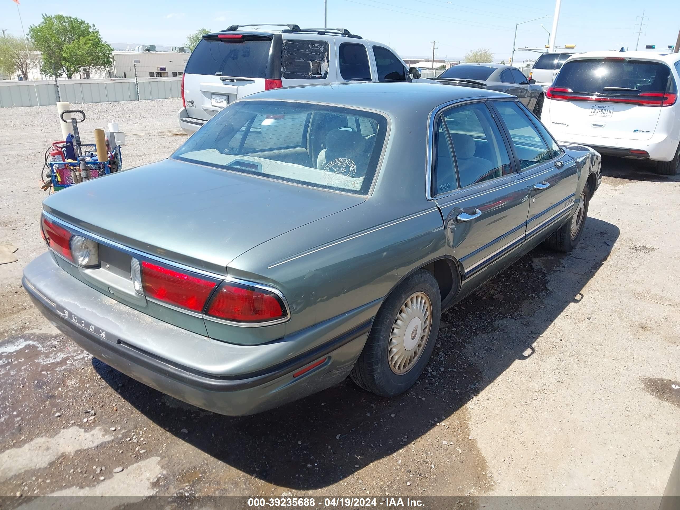 Photo 3 VIN: 1G4HP52K6XH453797 - BUICK LESABRE 