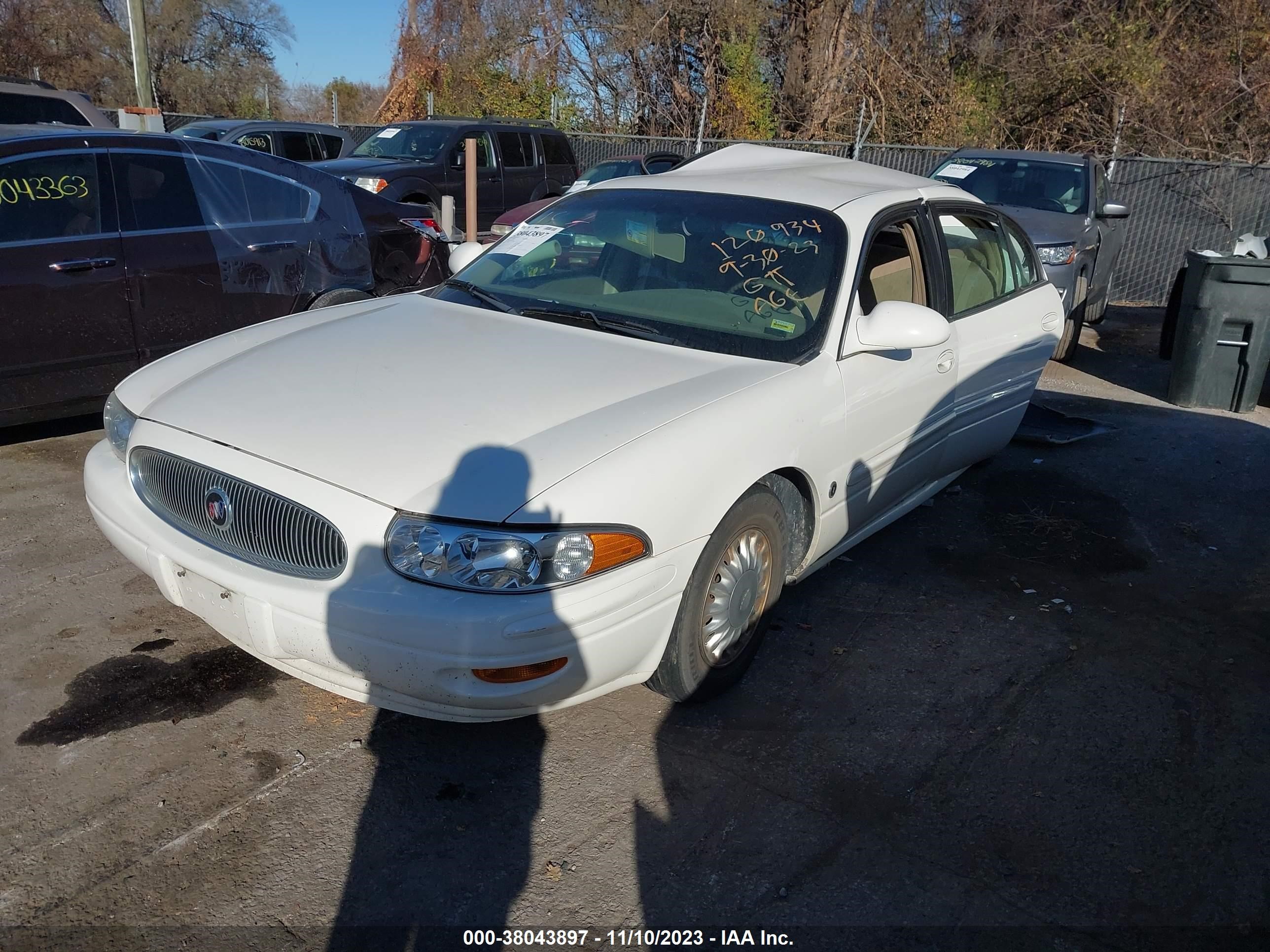 Photo 1 VIN: 1G4HP52K85U237826 - BUICK LESABRE 