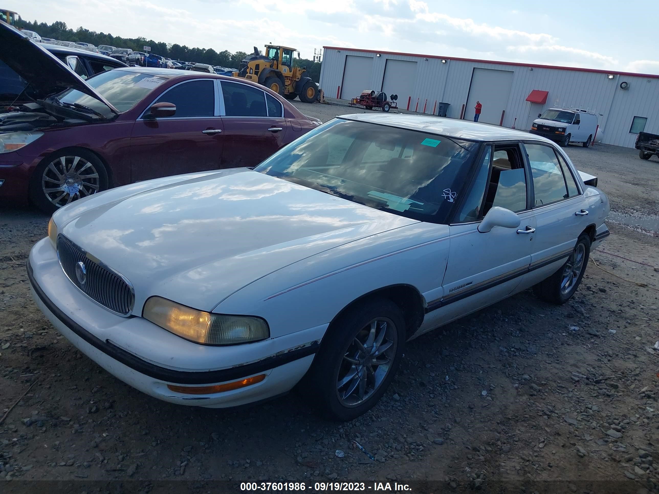 Photo 1 VIN: 1G4HP52KXXH469789 - BUICK LESABRE 