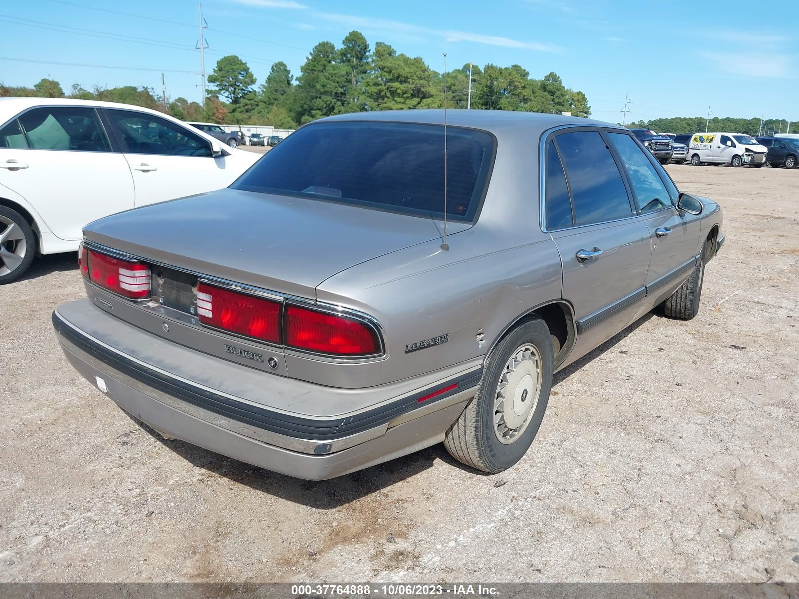 Photo 3 VIN: 1G4HP52L1SH546924 - BUICK LESABRE 