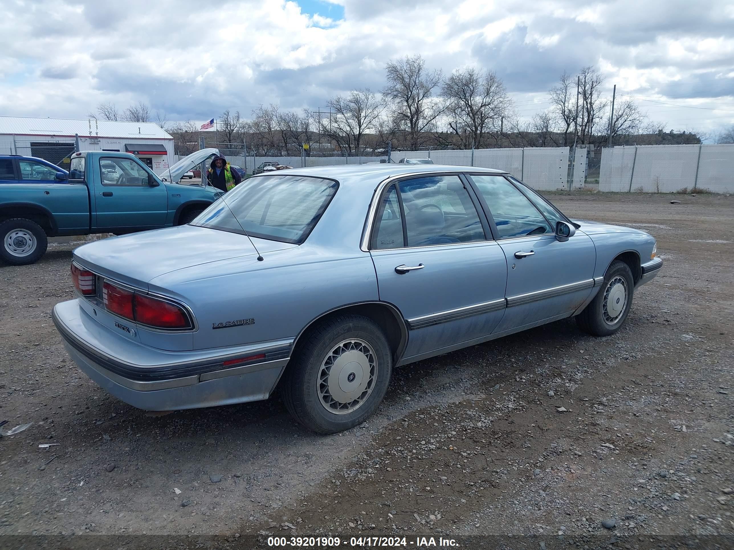 Photo 3 VIN: 1G4HP52L2SH416800 - BUICK LESABRE 