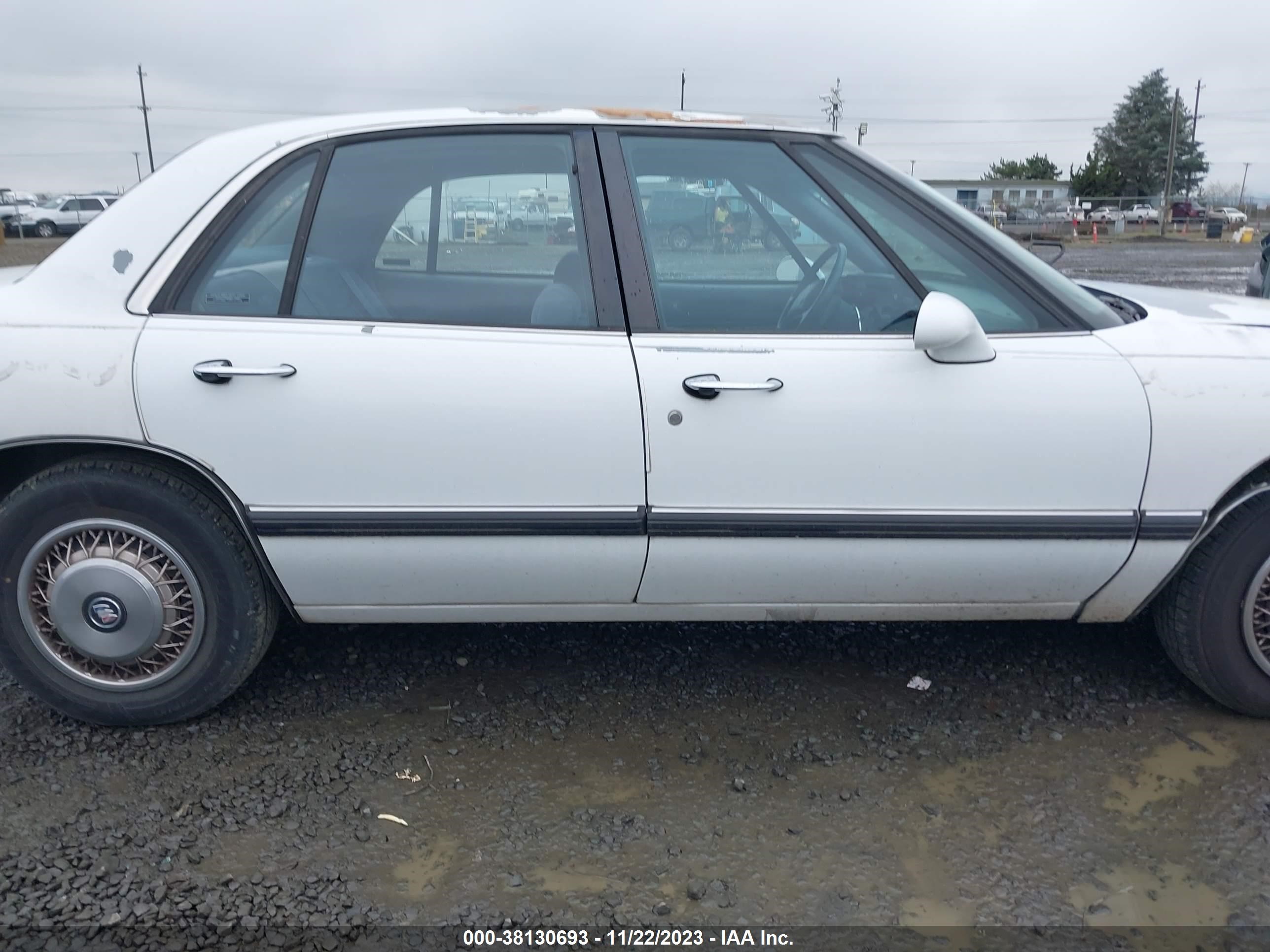 Photo 12 VIN: 1G4HP52L6SH446303 - BUICK LESABRE 