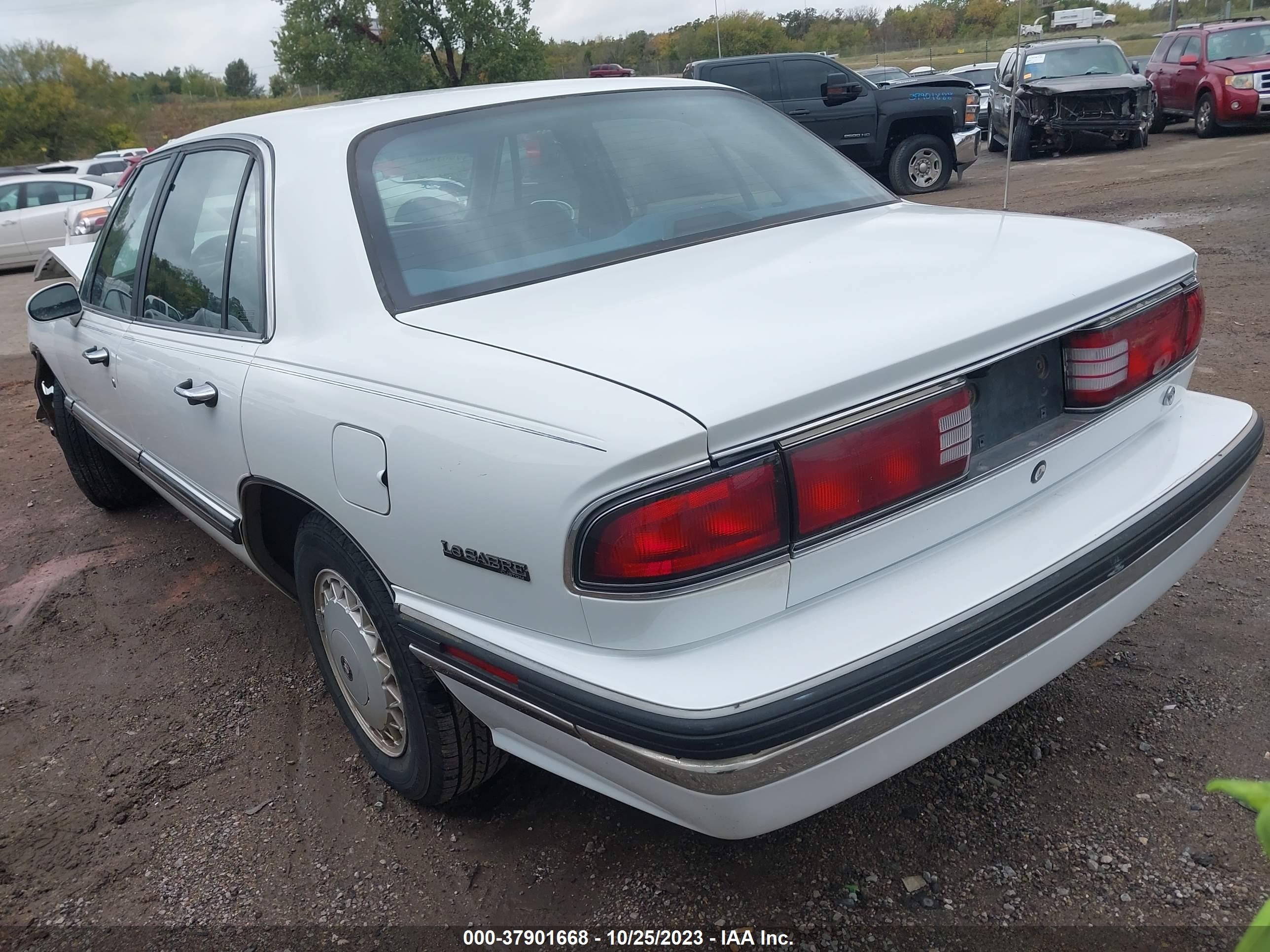 Photo 2 VIN: 1G4HP52L9RH461078 - BUICK LESABRE 