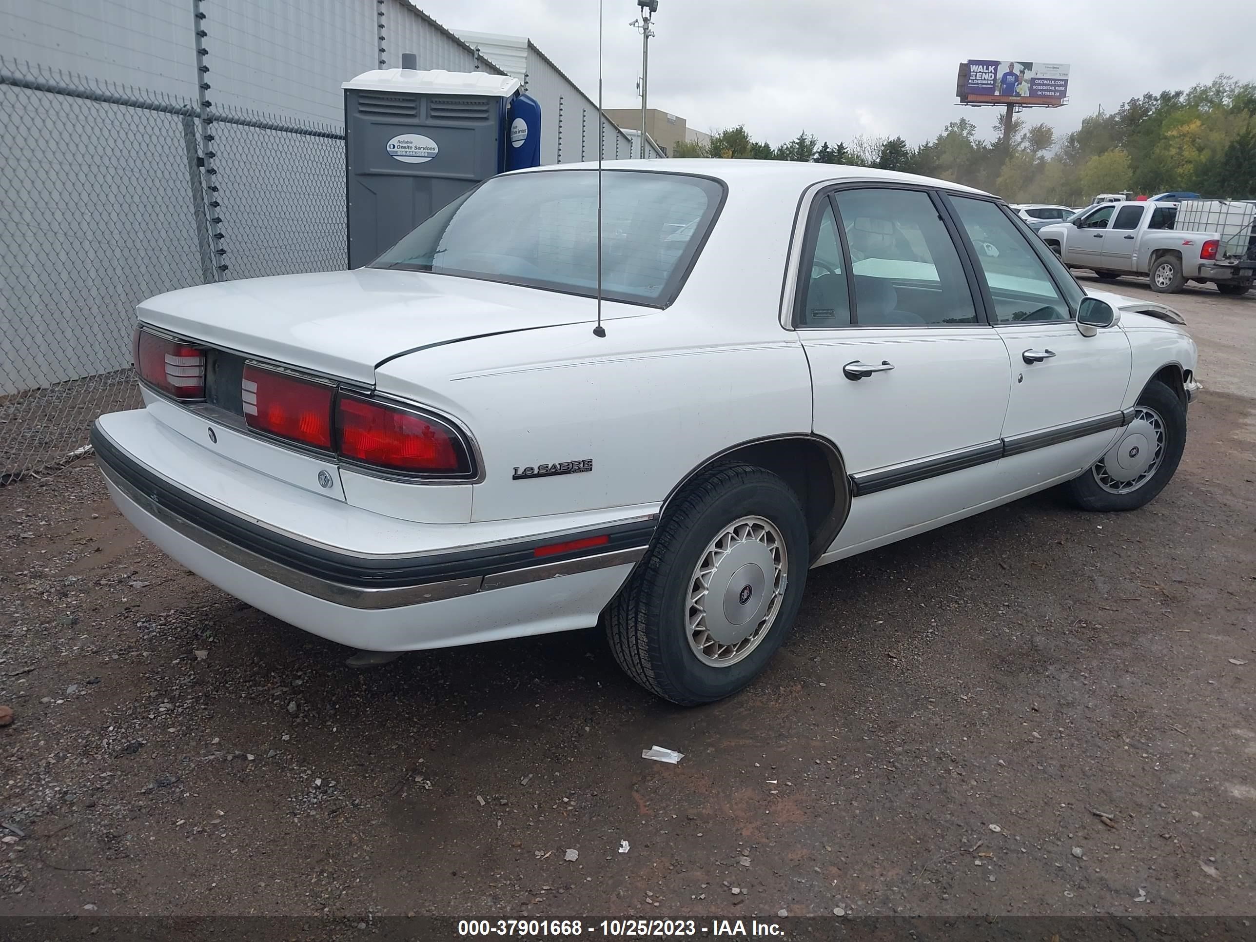 Photo 3 VIN: 1G4HP52L9RH461078 - BUICK LESABRE 