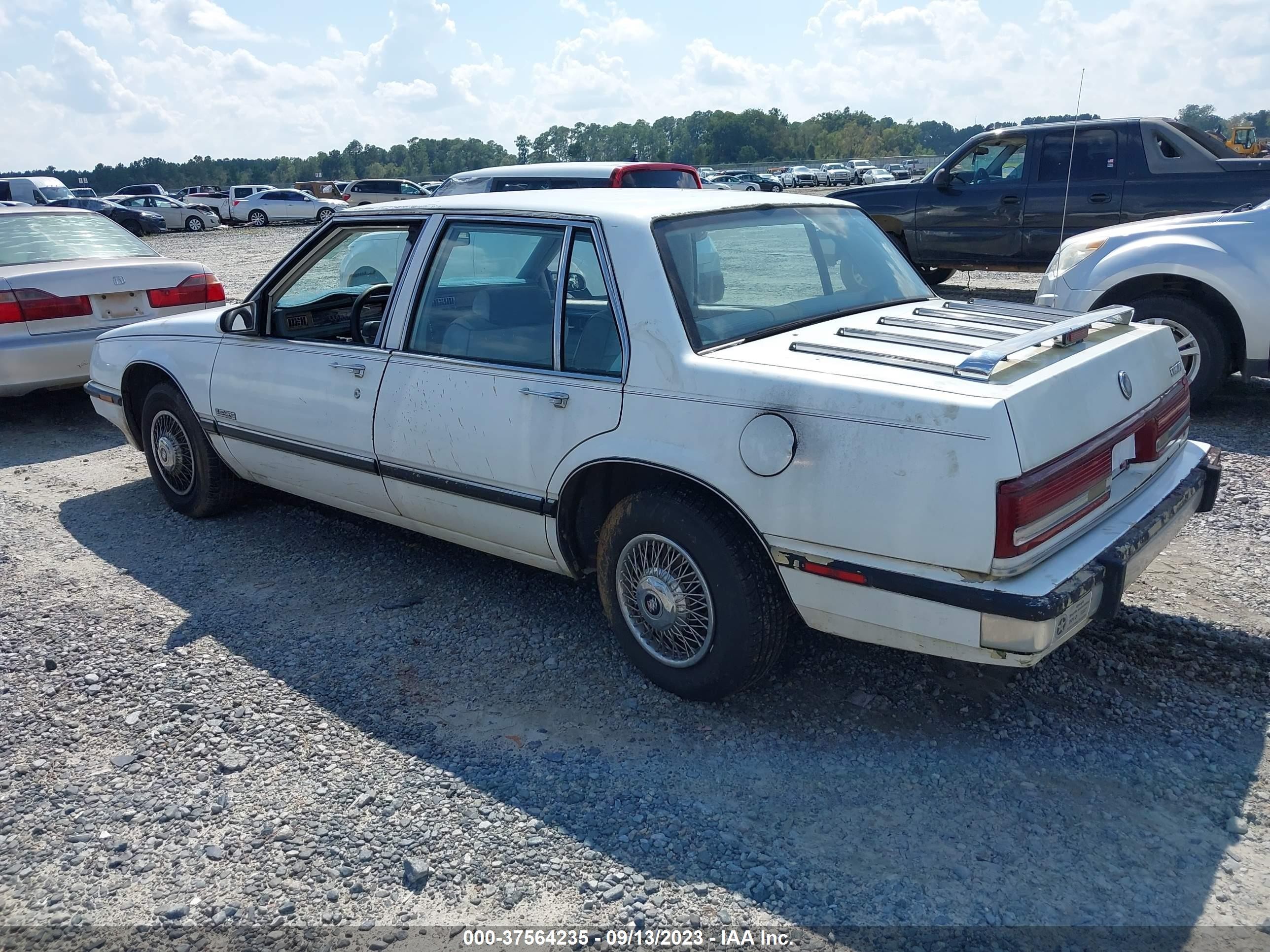 Photo 2 VIN: 1G4HP54C5MH463724 - BUICK LESABRE 