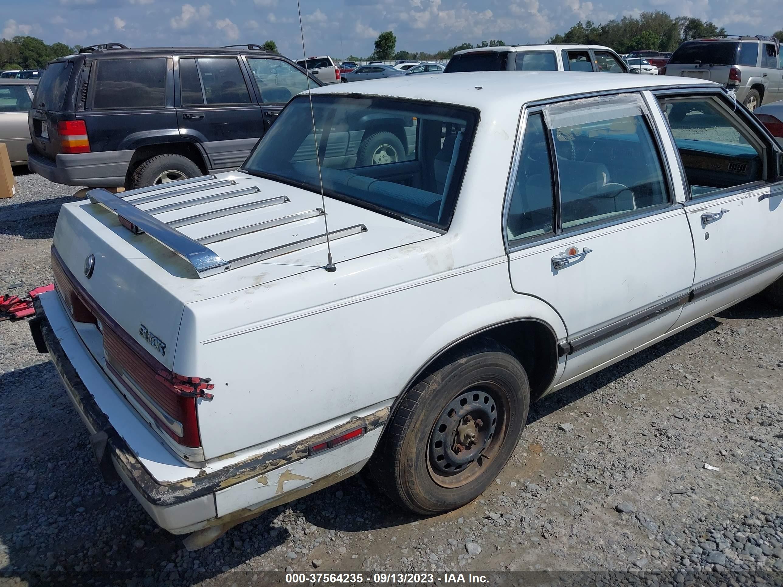 Photo 5 VIN: 1G4HP54C5MH463724 - BUICK LESABRE 