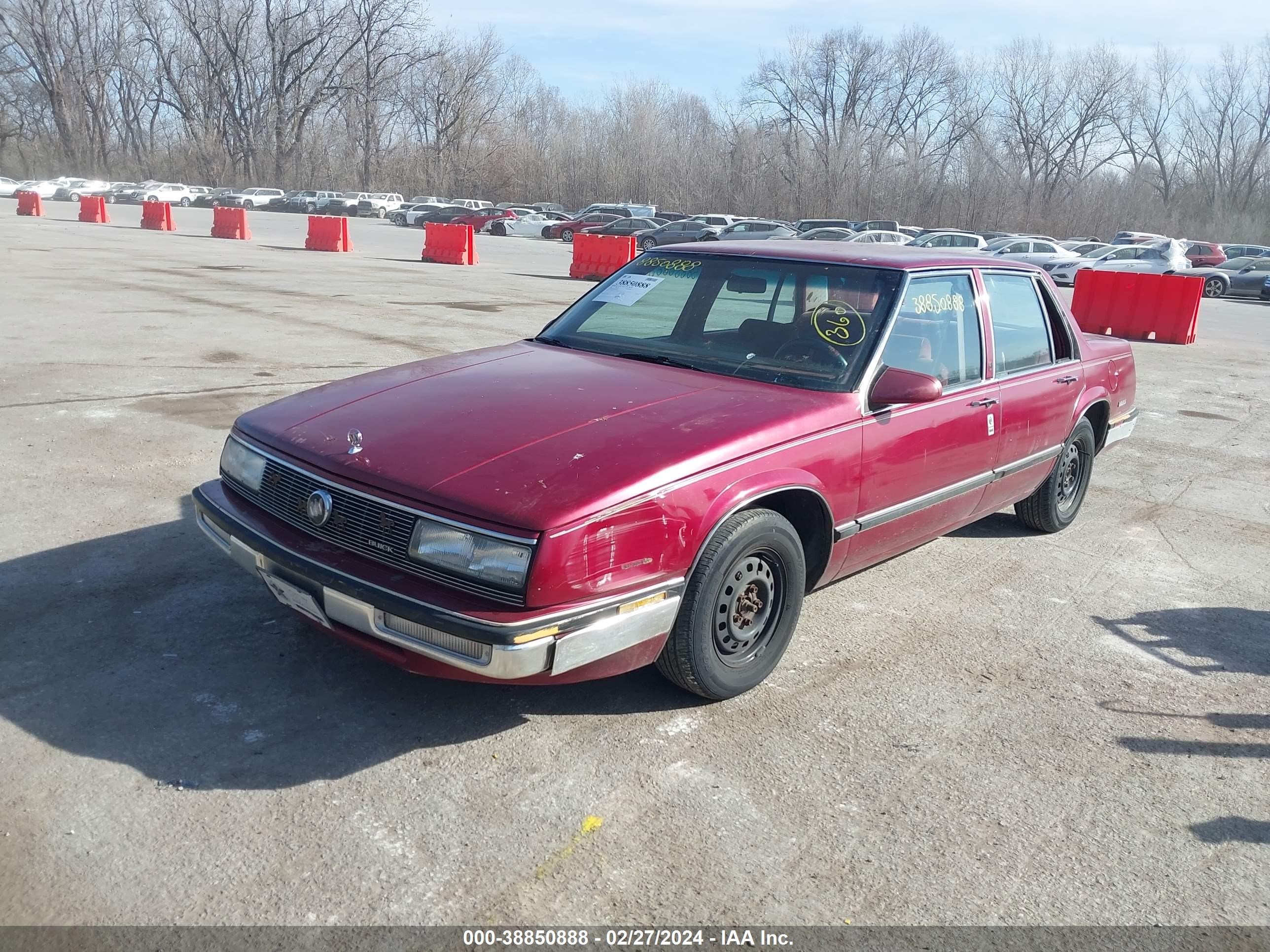 Photo 1 VIN: 1G4HP54CXKH438489 - BUICK LESABRE 