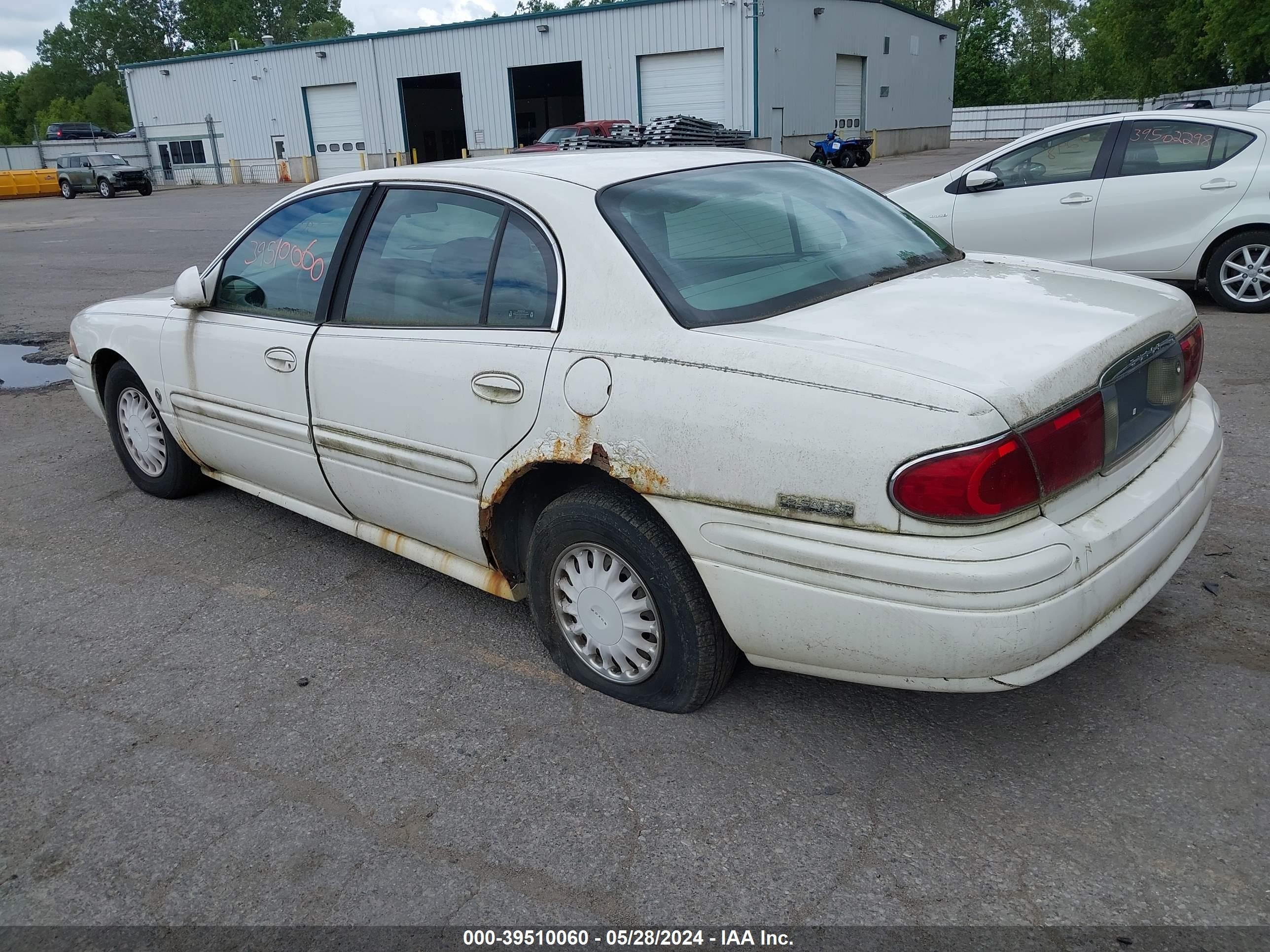 Photo 2 VIN: 1G4HP54K02U143447 - BUICK LESABRE 