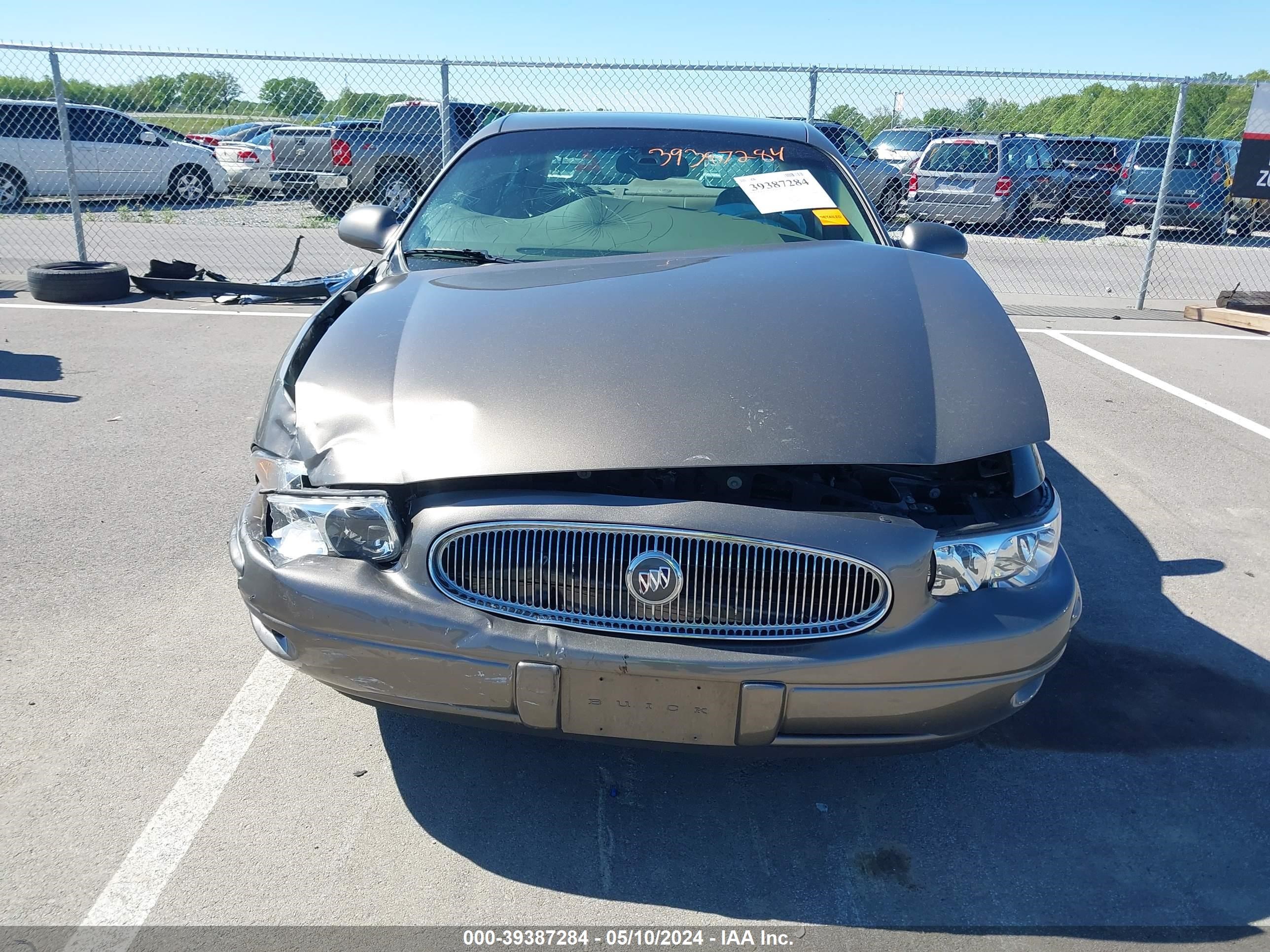 Photo 11 VIN: 1G4HP54K02U208877 - BUICK LESABRE 