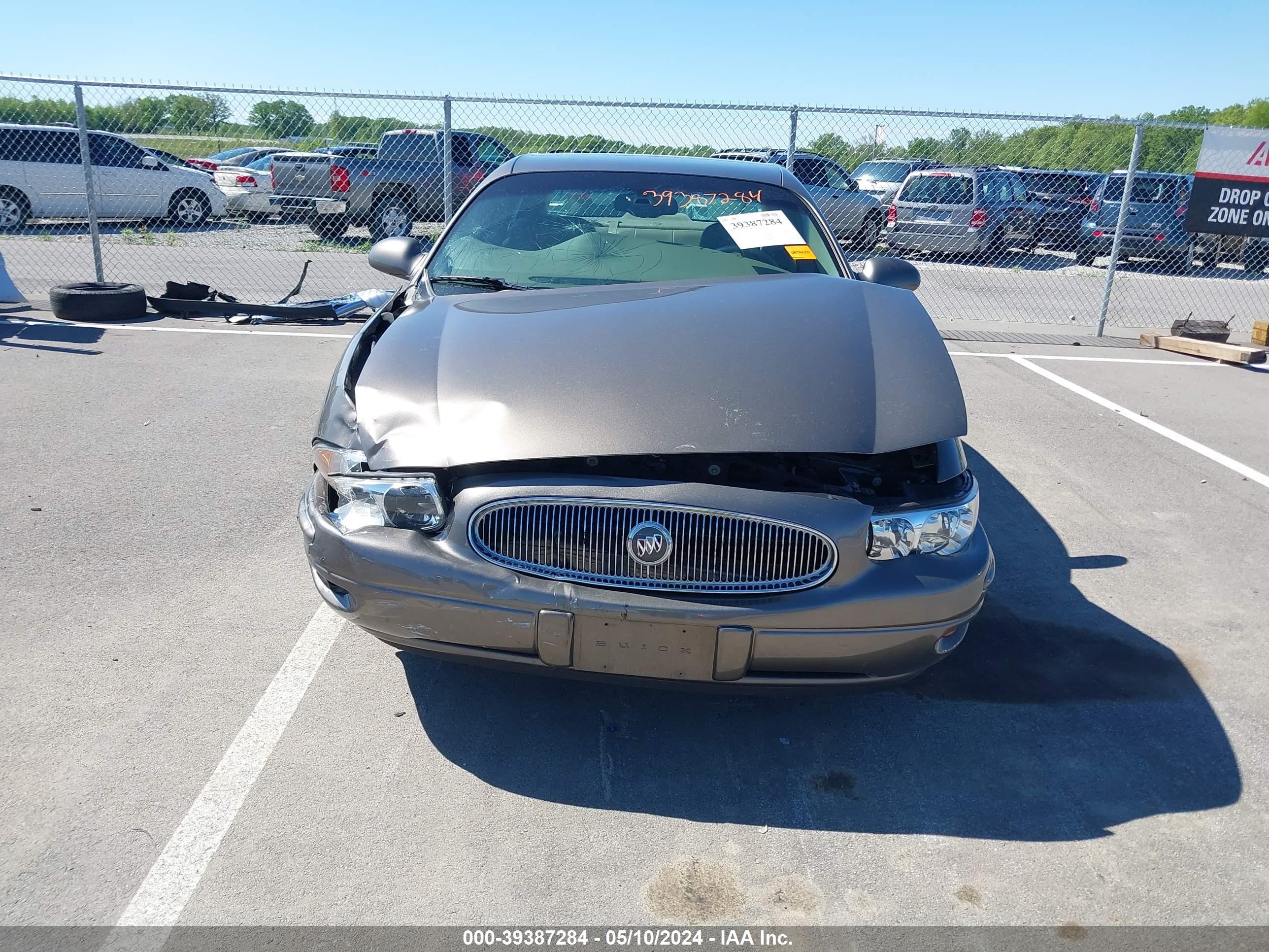 Photo 5 VIN: 1G4HP54K02U208877 - BUICK LESABRE 