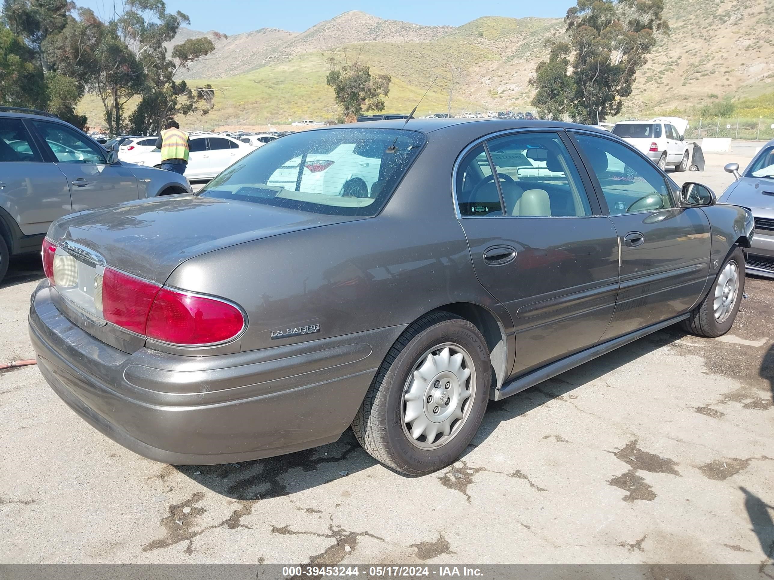 Photo 3 VIN: 1G4HP54K32U239542 - BUICK LESABRE 