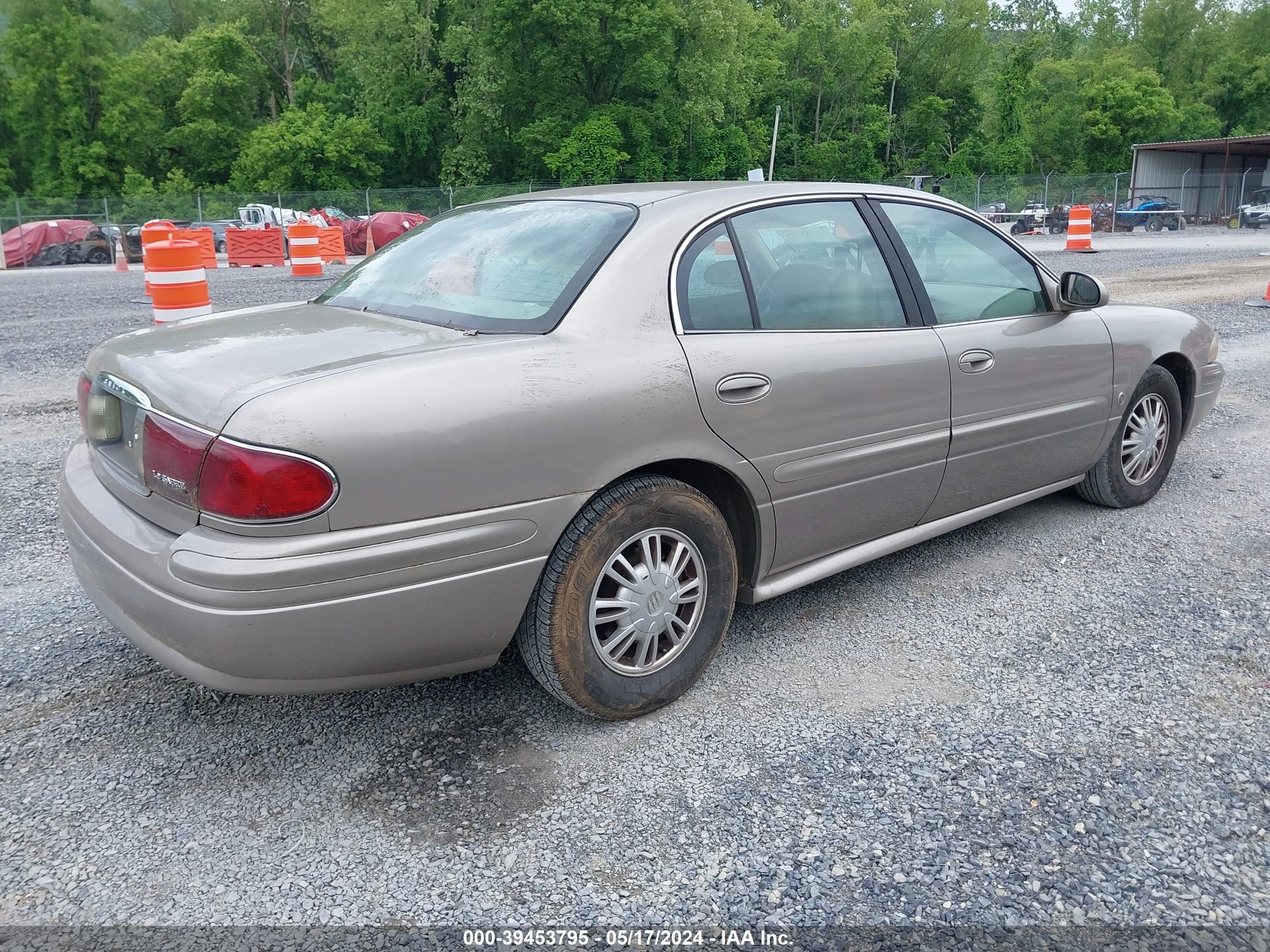 Photo 3 VIN: 1G4HP54K54U241487 - BUICK LESABRE 