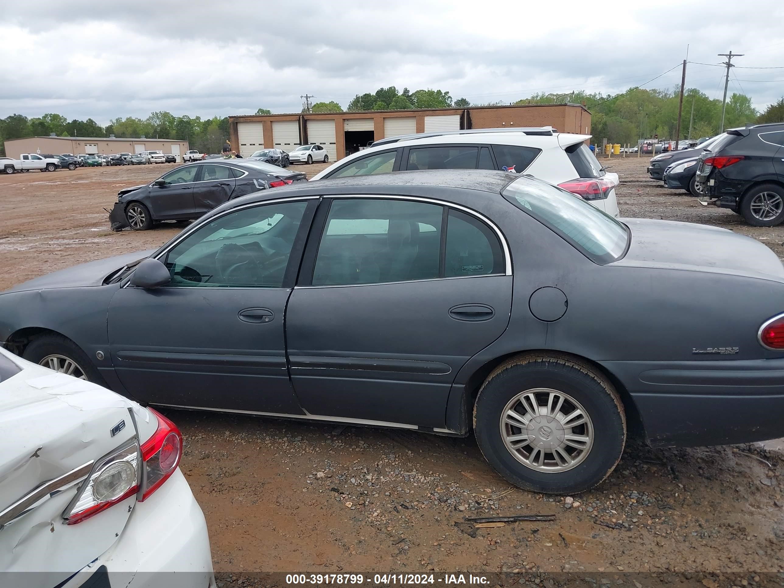 Photo 13 VIN: 1G4HP54K6Y4165249 - BUICK LESABRE 