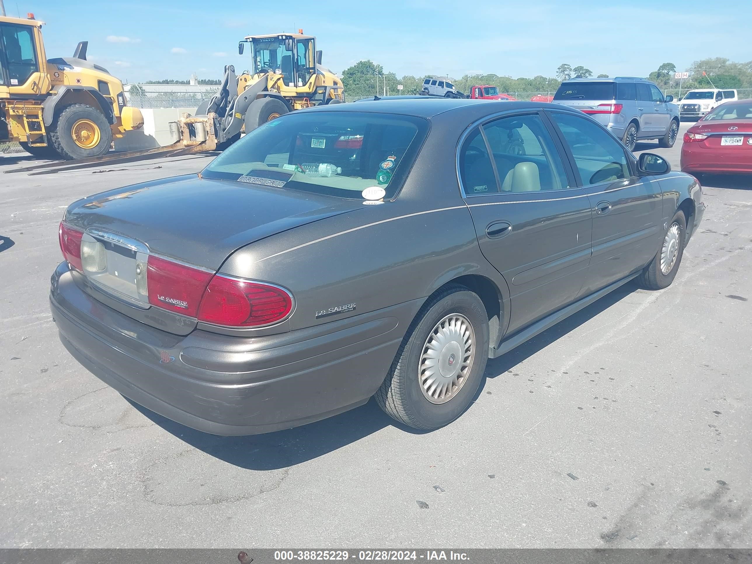 Photo 3 VIN: 1G4HP54K9YU261330 - BUICK LESABRE 