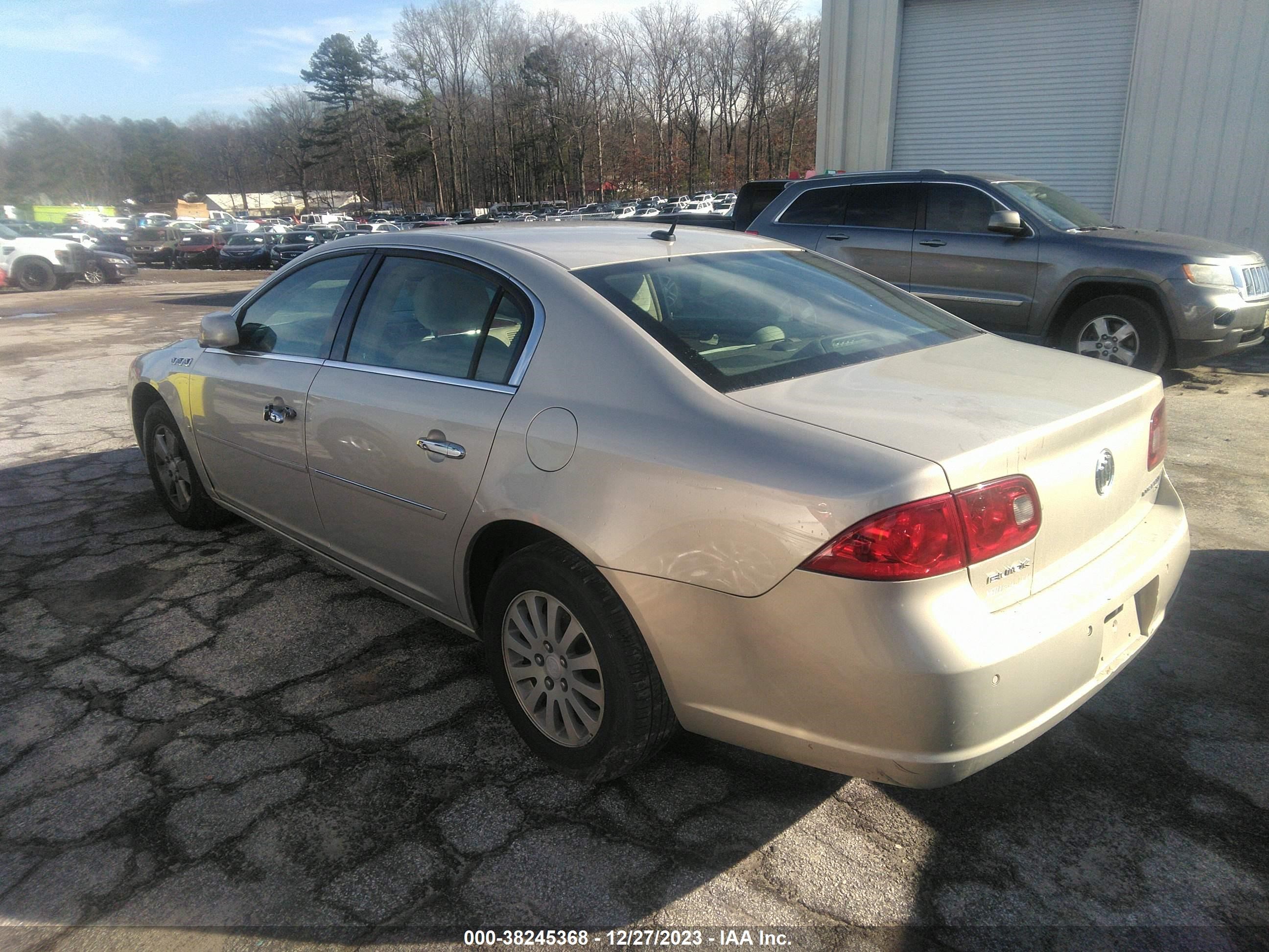 Photo 2 VIN: 1G4HP57217U158672 - BUICK LUCERNE 