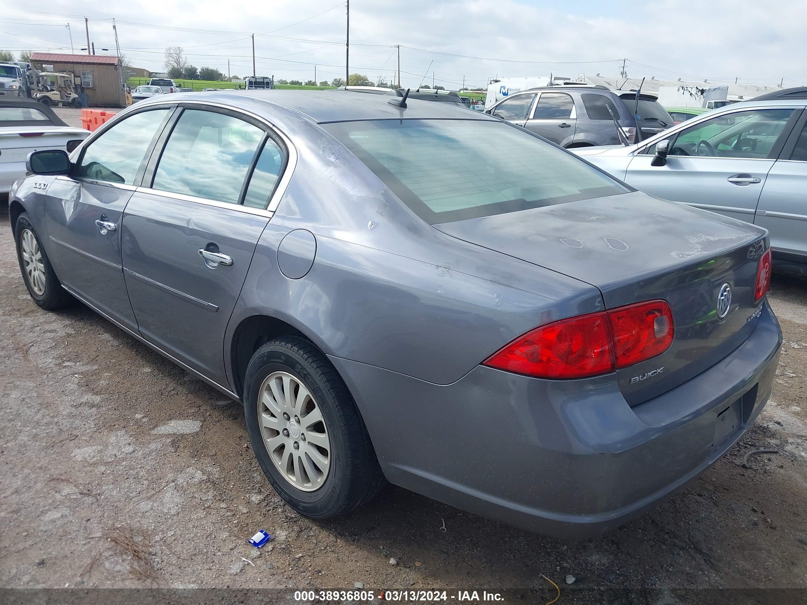 Photo 2 VIN: 1G4HP57228U148749 - BUICK LUCERNE 