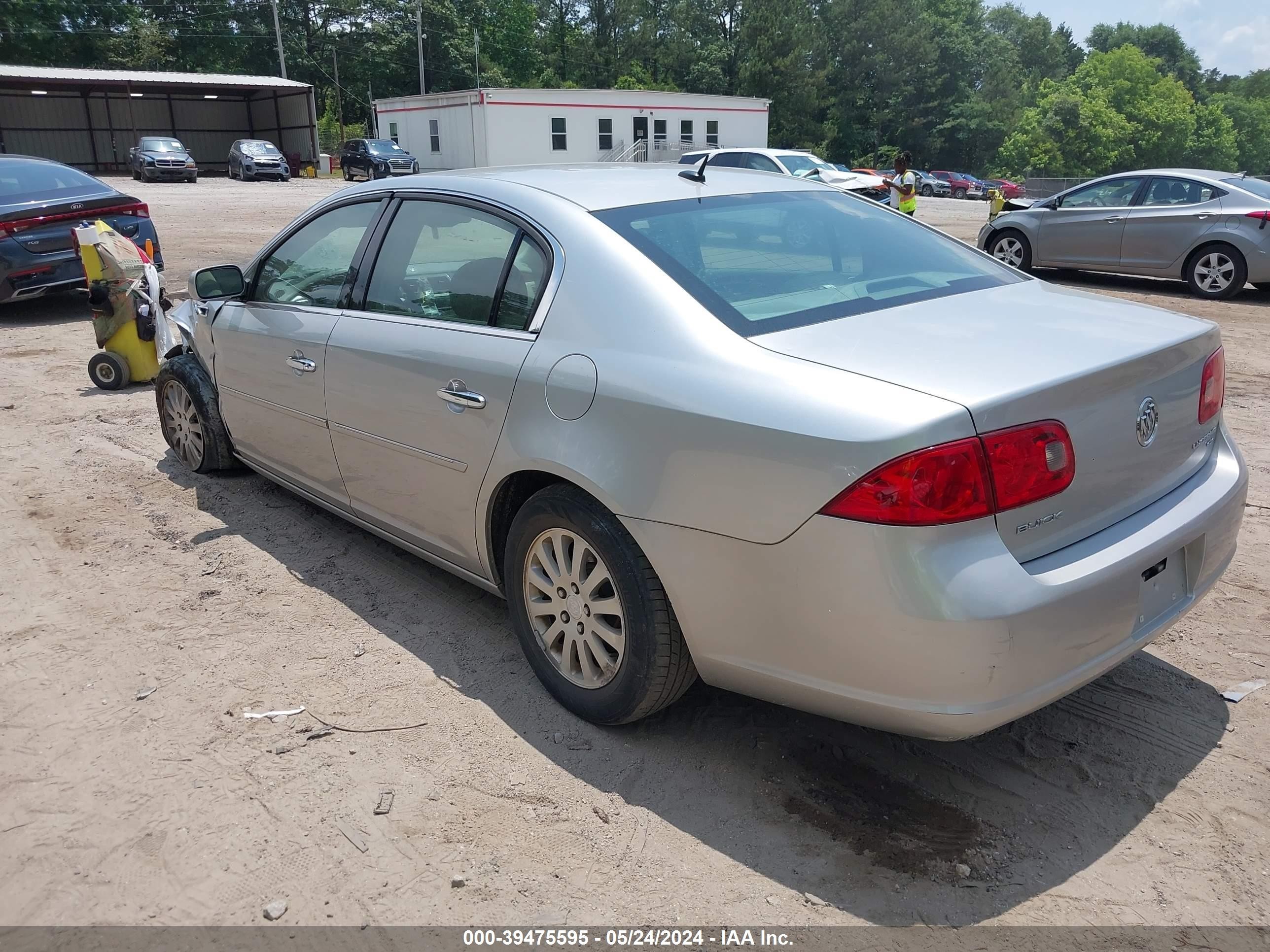 Photo 2 VIN: 1G4HP57238U126811 - BUICK LUCERNE 