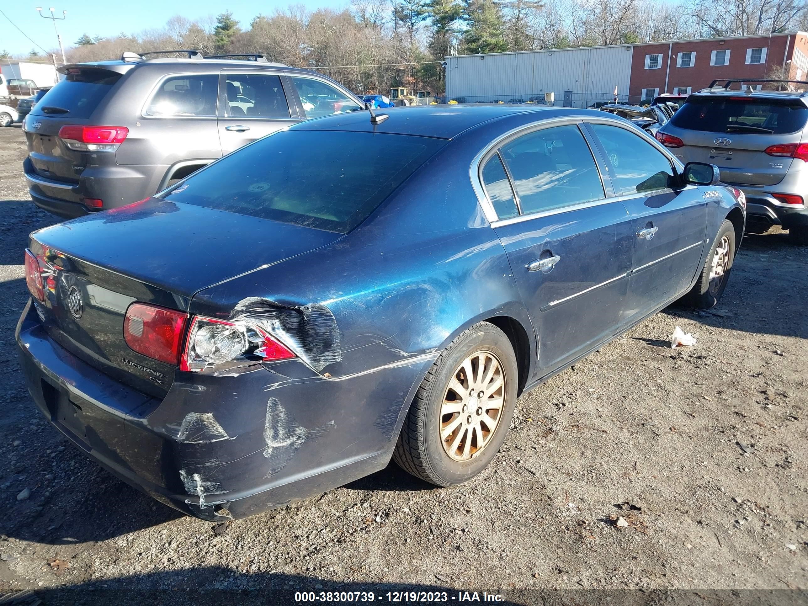 Photo 3 VIN: 1G4HP57278U114094 - BUICK LUCERNE 