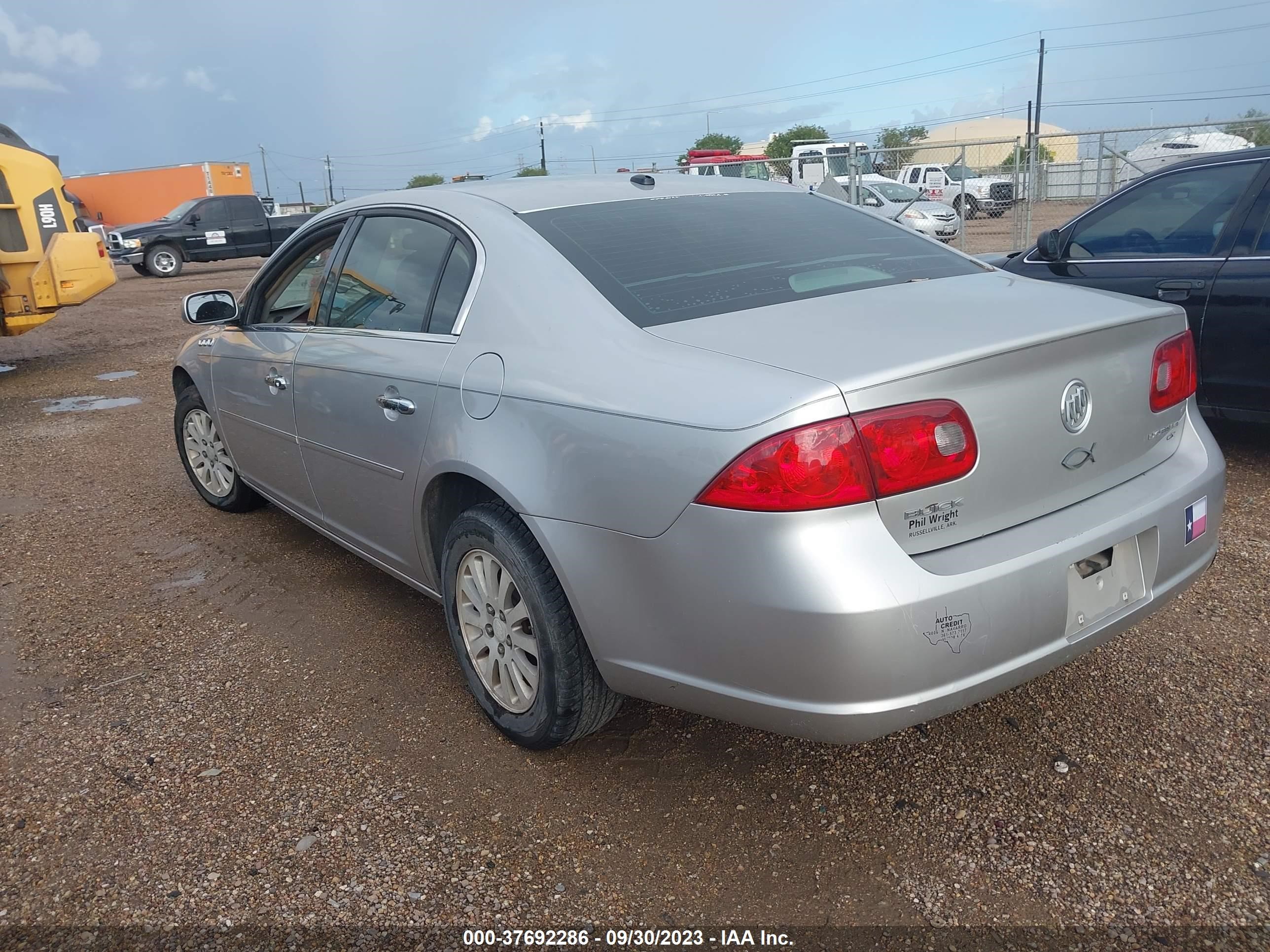 Photo 2 VIN: 1G4HP572X6U131095 - BUICK LUCERNE 