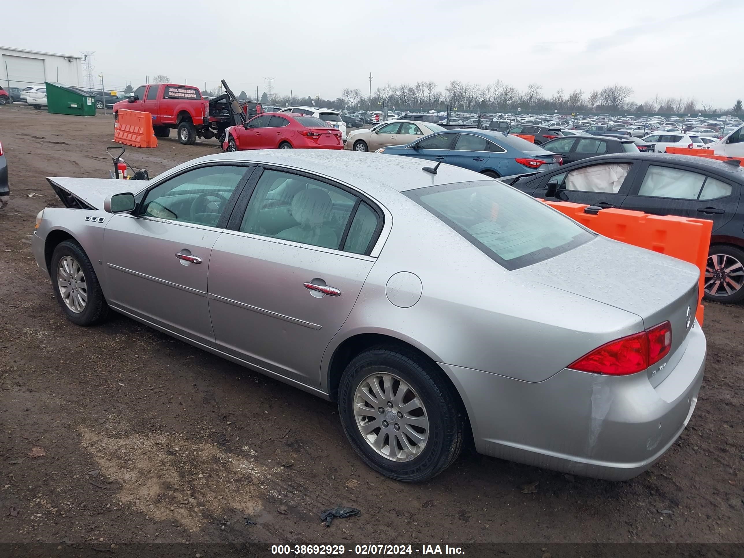 Photo 2 VIN: 1G4HP572X7U217086 - BUICK LUCERNE 