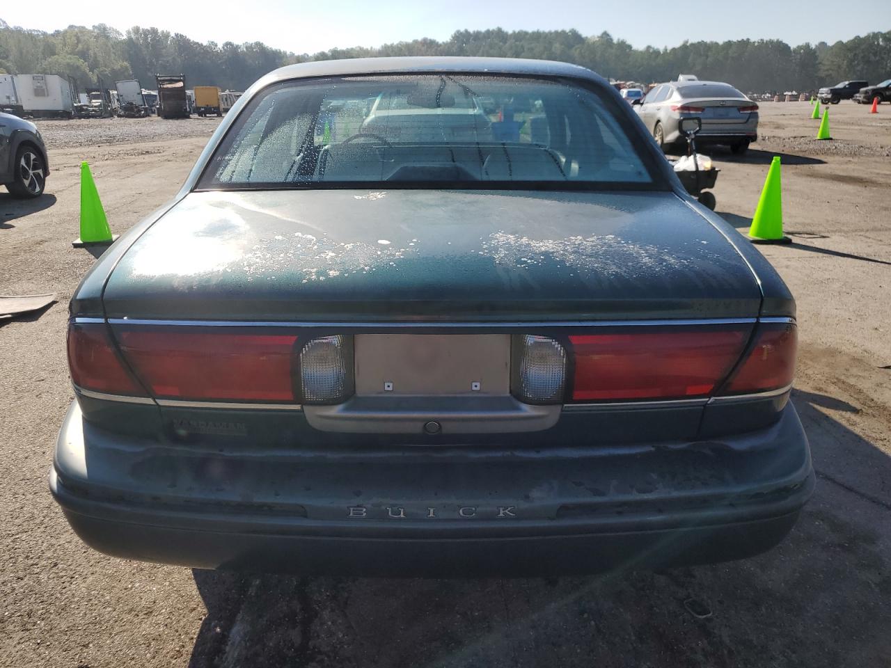 Photo 5 VIN: 1G4HR52K2WH426055 - BUICK LESABRE 