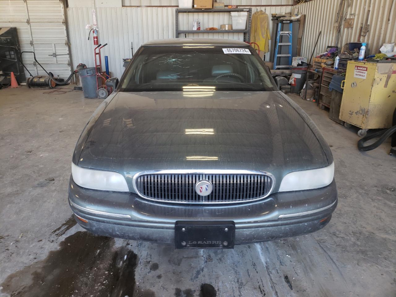 Photo 4 VIN: 1G4HR52K2XH475094 - BUICK LESABRE 