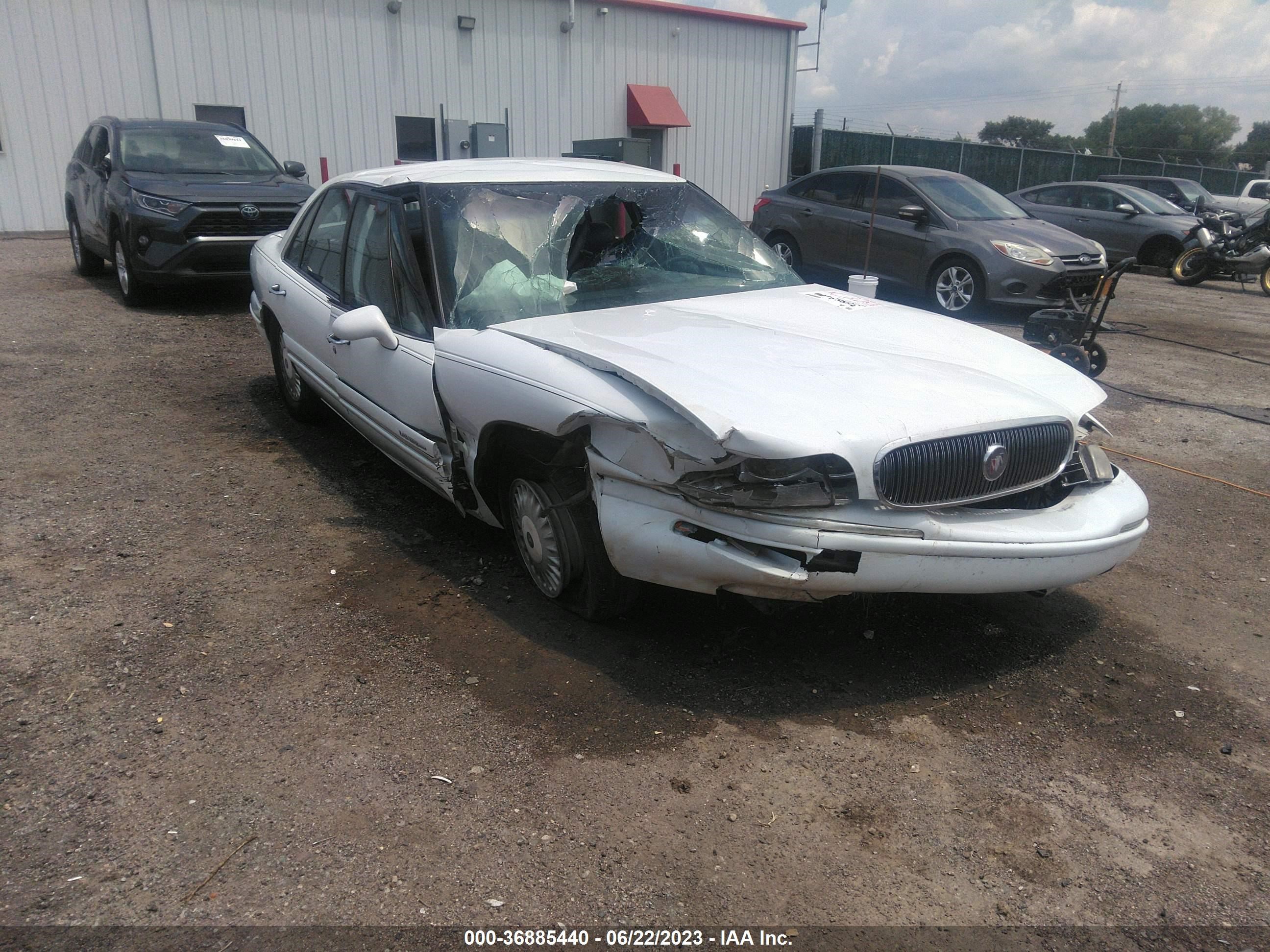 Photo 0 VIN: 1G4HR52K4XH427211 - BUICK LESABRE 