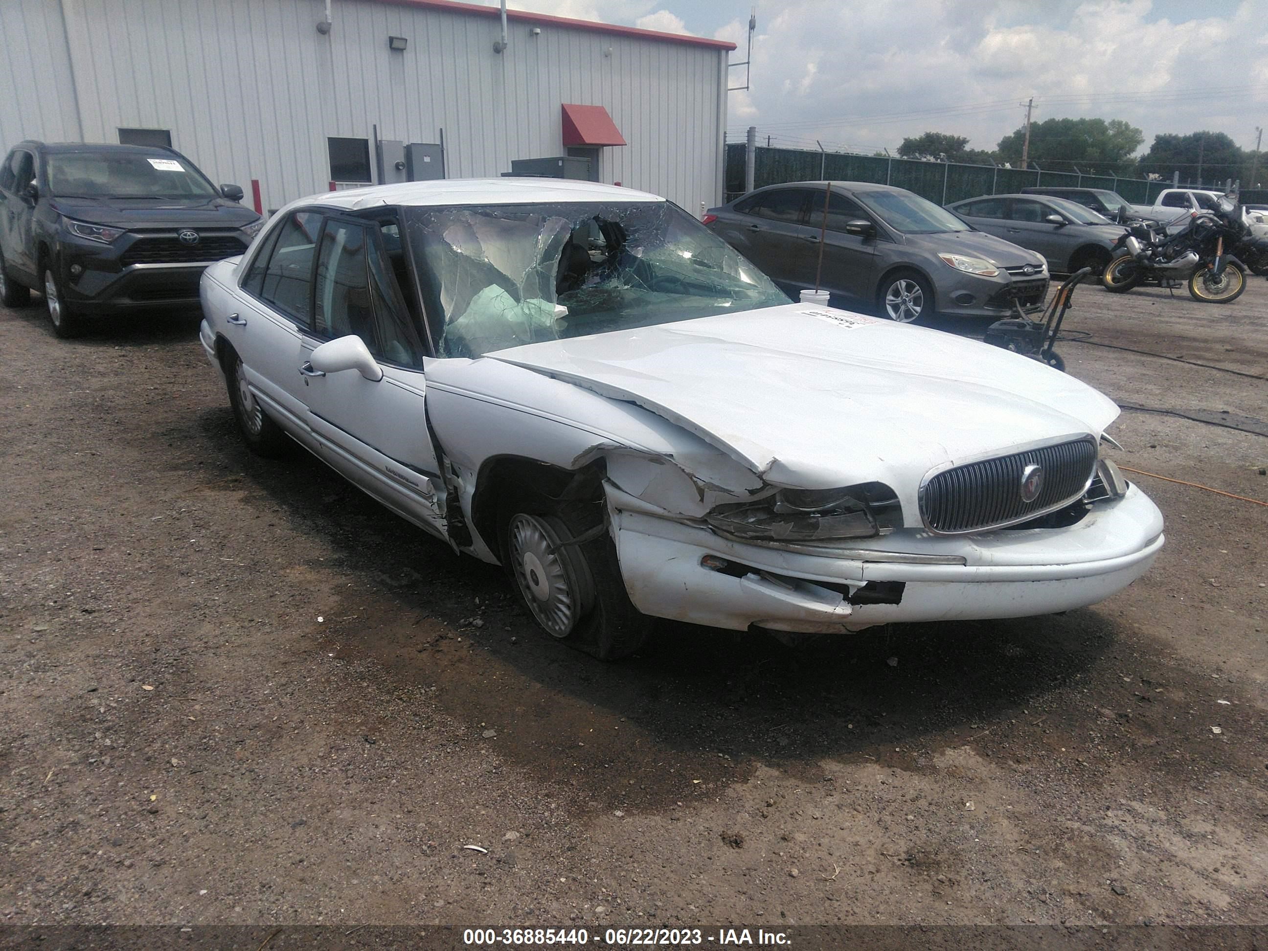 Photo 5 VIN: 1G4HR52K4XH427211 - BUICK LESABRE 