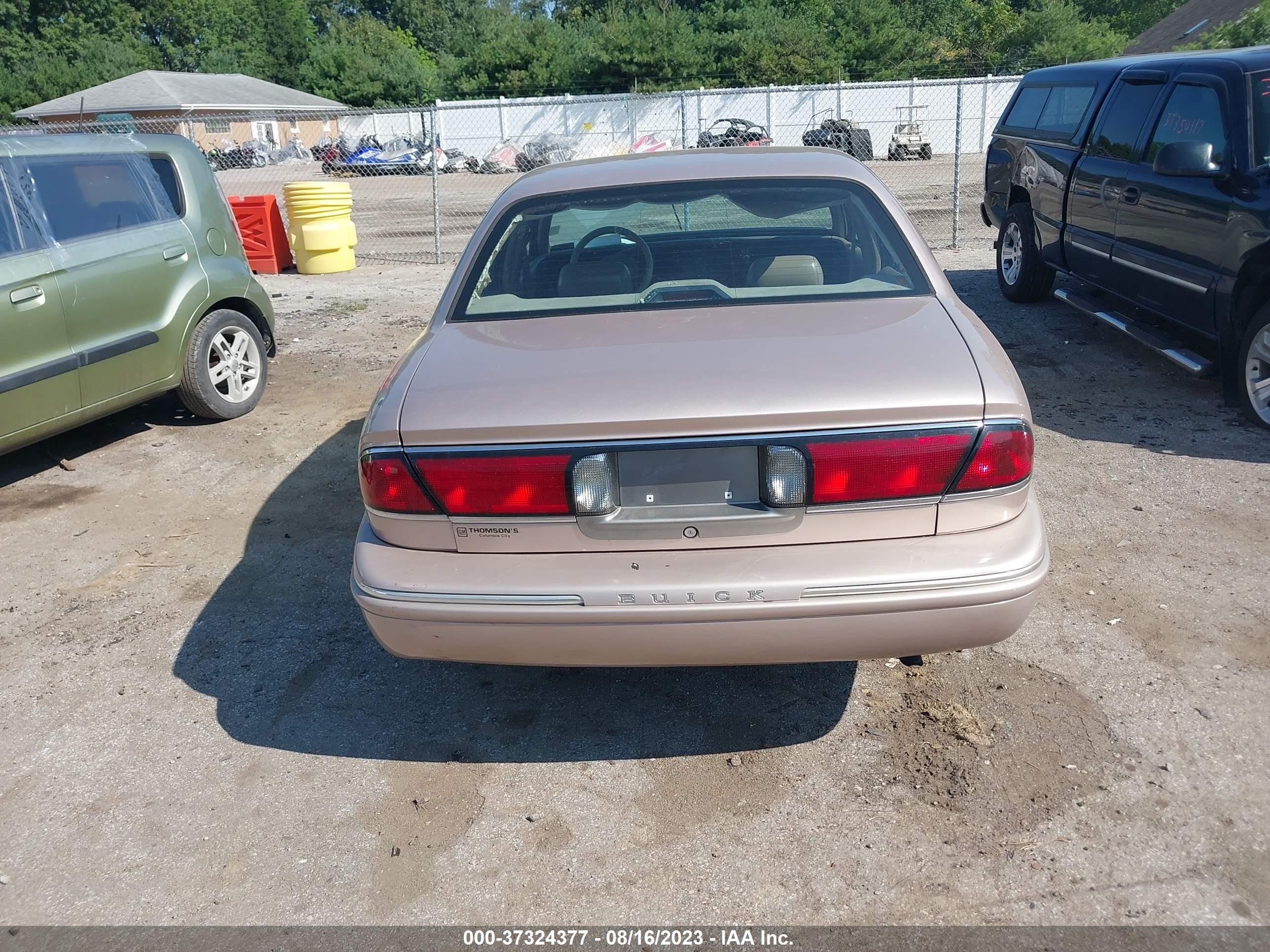 Photo 15 VIN: 1G4HR52K5XH420252 - BUICK LESABRE 