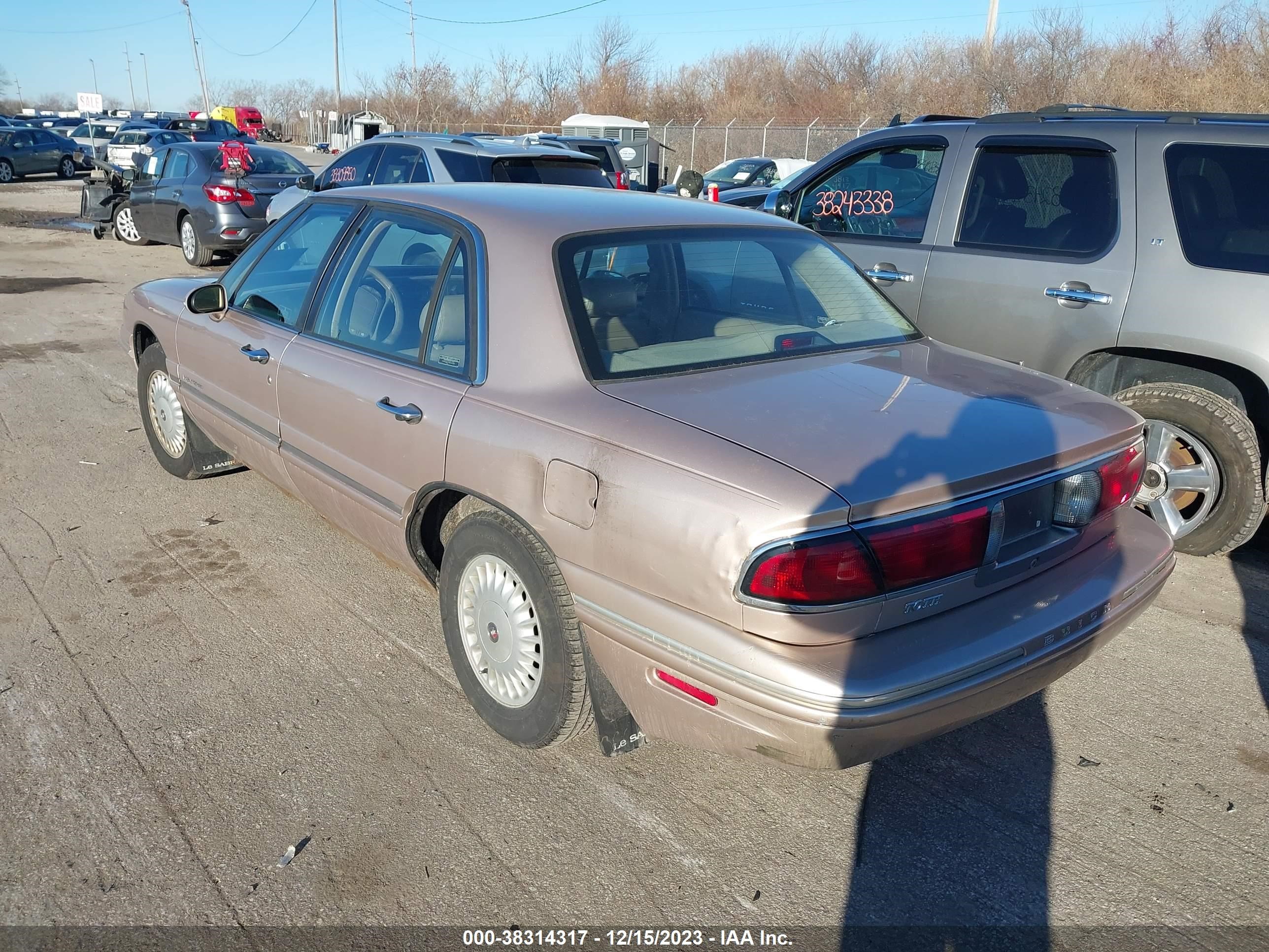 Photo 2 VIN: 1G4HR52K9XH410971 - BUICK LESABRE 