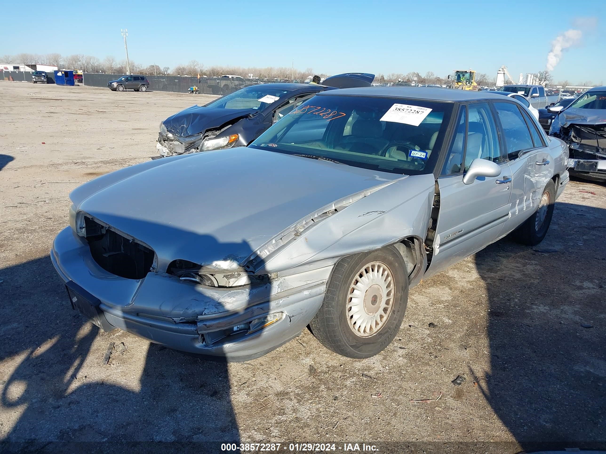 Photo 1 VIN: 1G4HR52KXWH456288 - BUICK LESABRE 