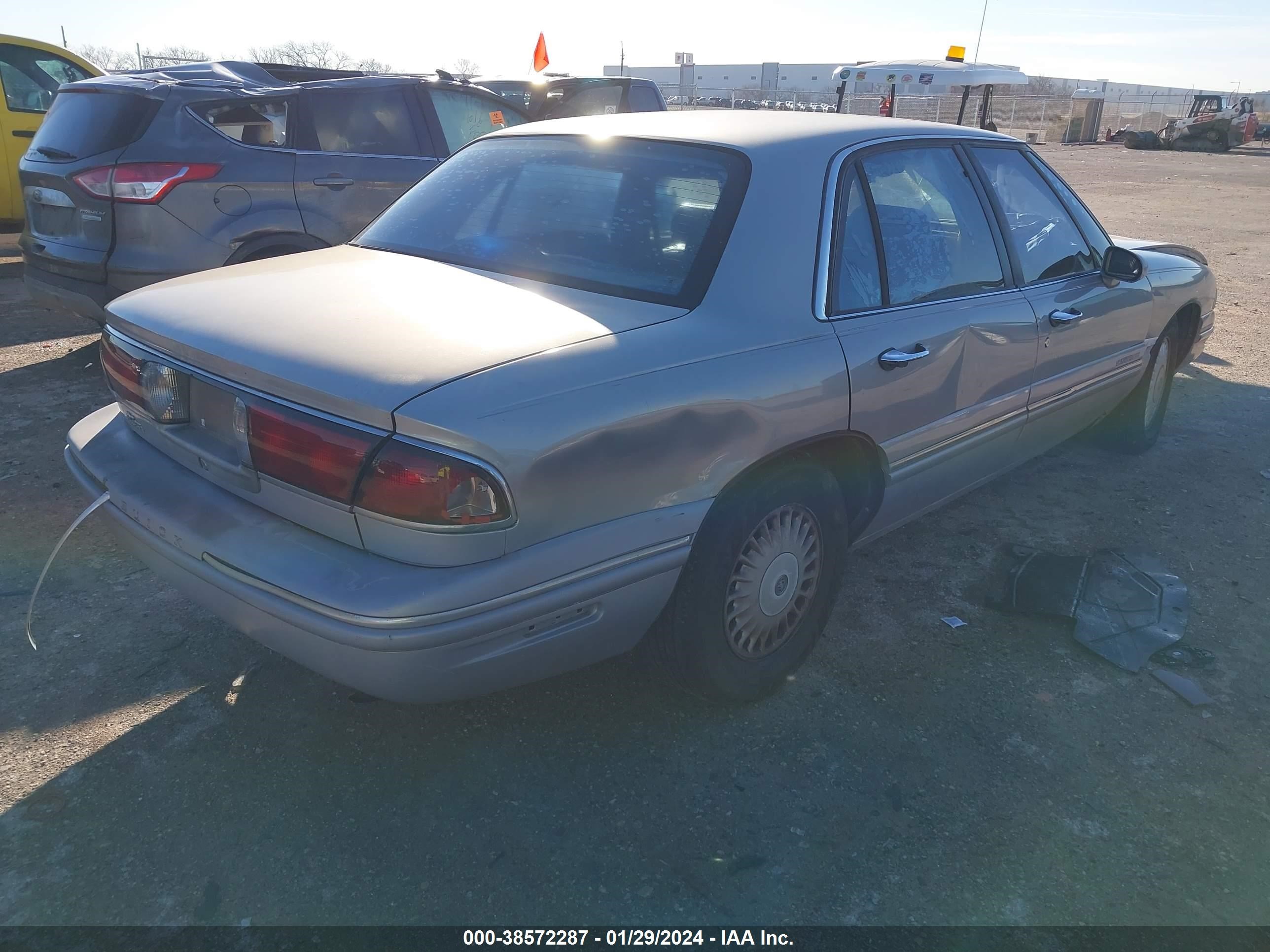 Photo 3 VIN: 1G4HR52KXWH456288 - BUICK LESABRE 