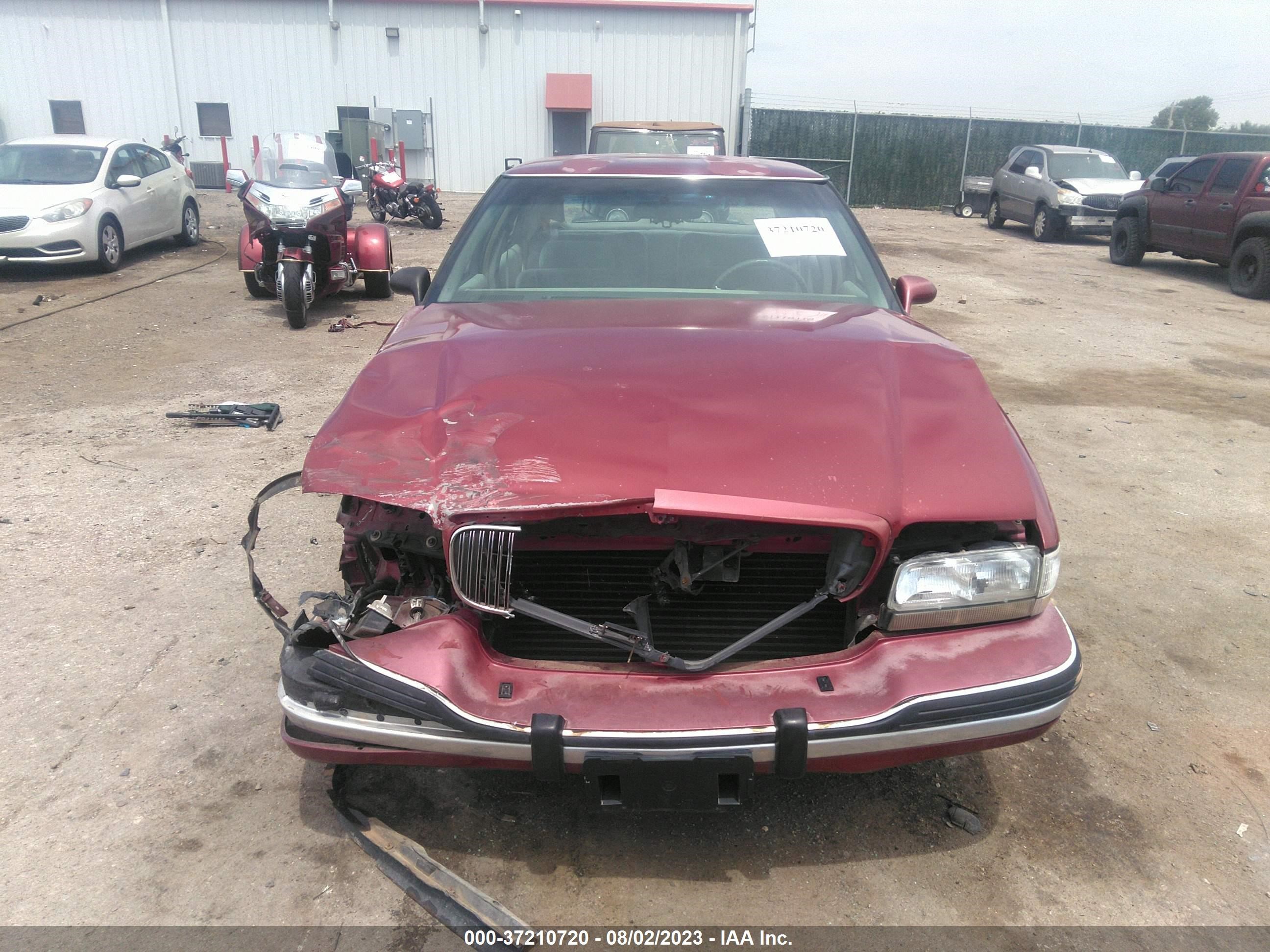 Photo 11 VIN: 1G4HR53L5PH438645 - BUICK LESABRE 