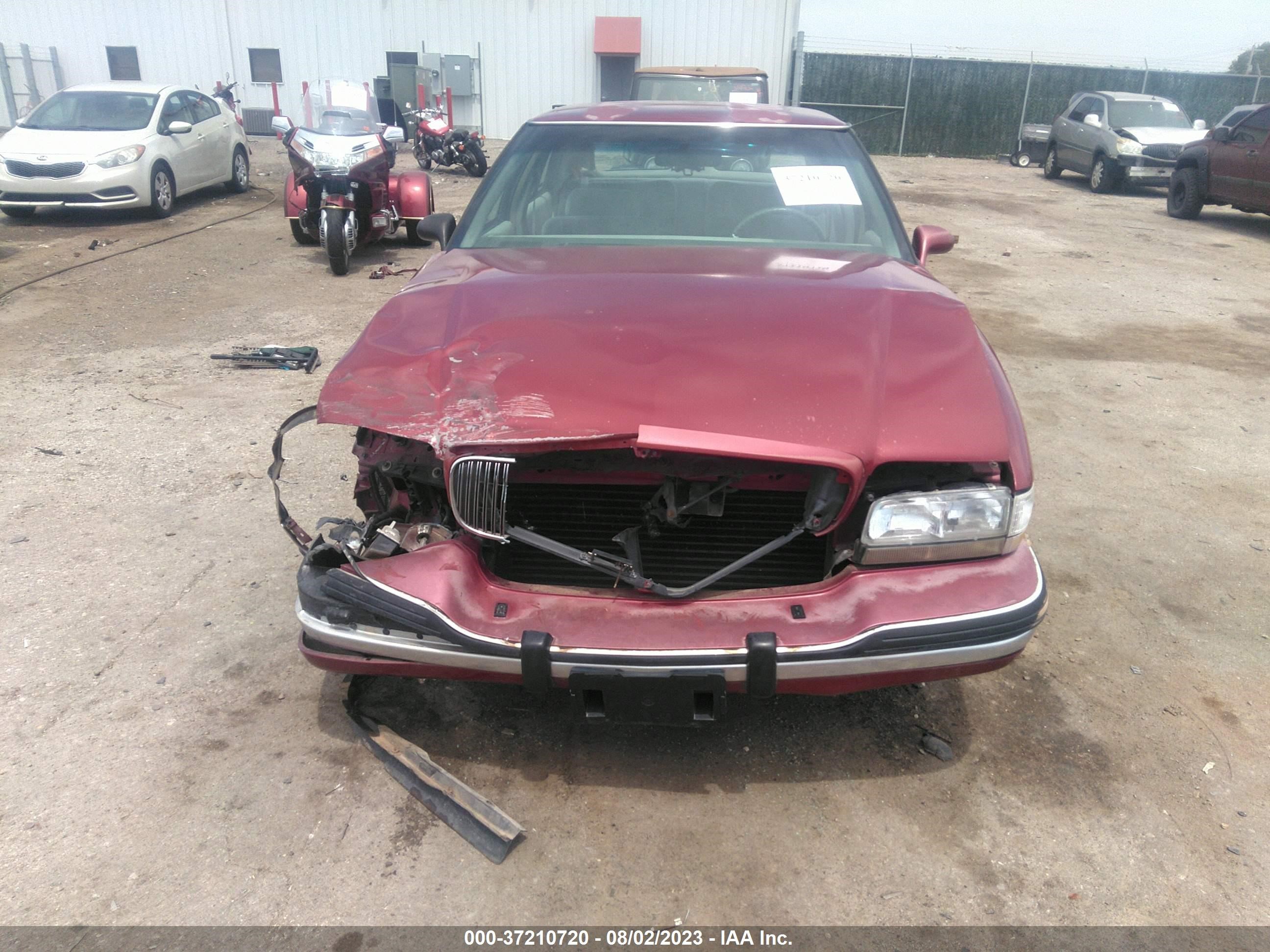 Photo 5 VIN: 1G4HR53L5PH438645 - BUICK LESABRE 