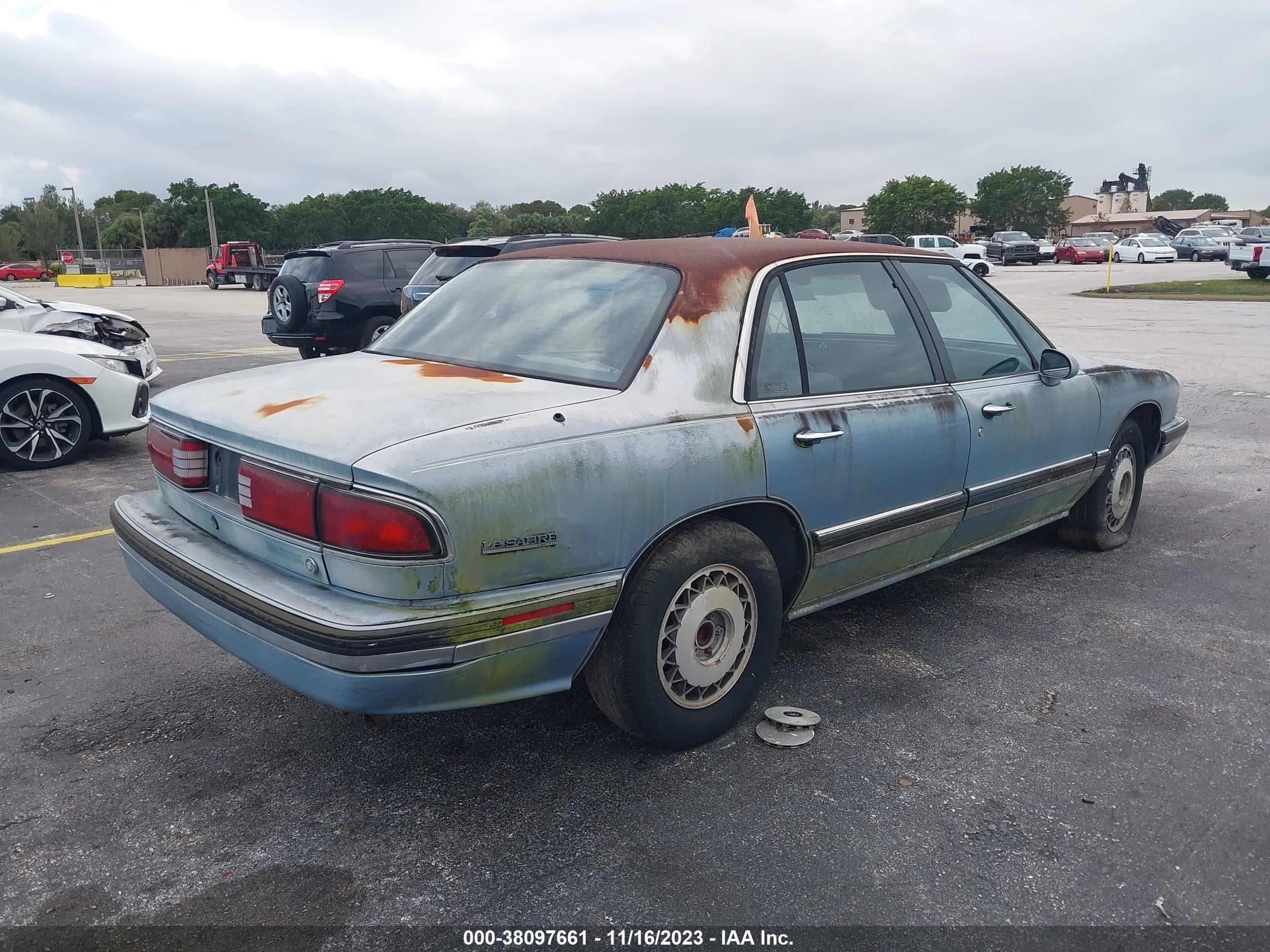 Photo 3 VIN: 1G4HR53L8NH426681 - BUICK LESABRE 