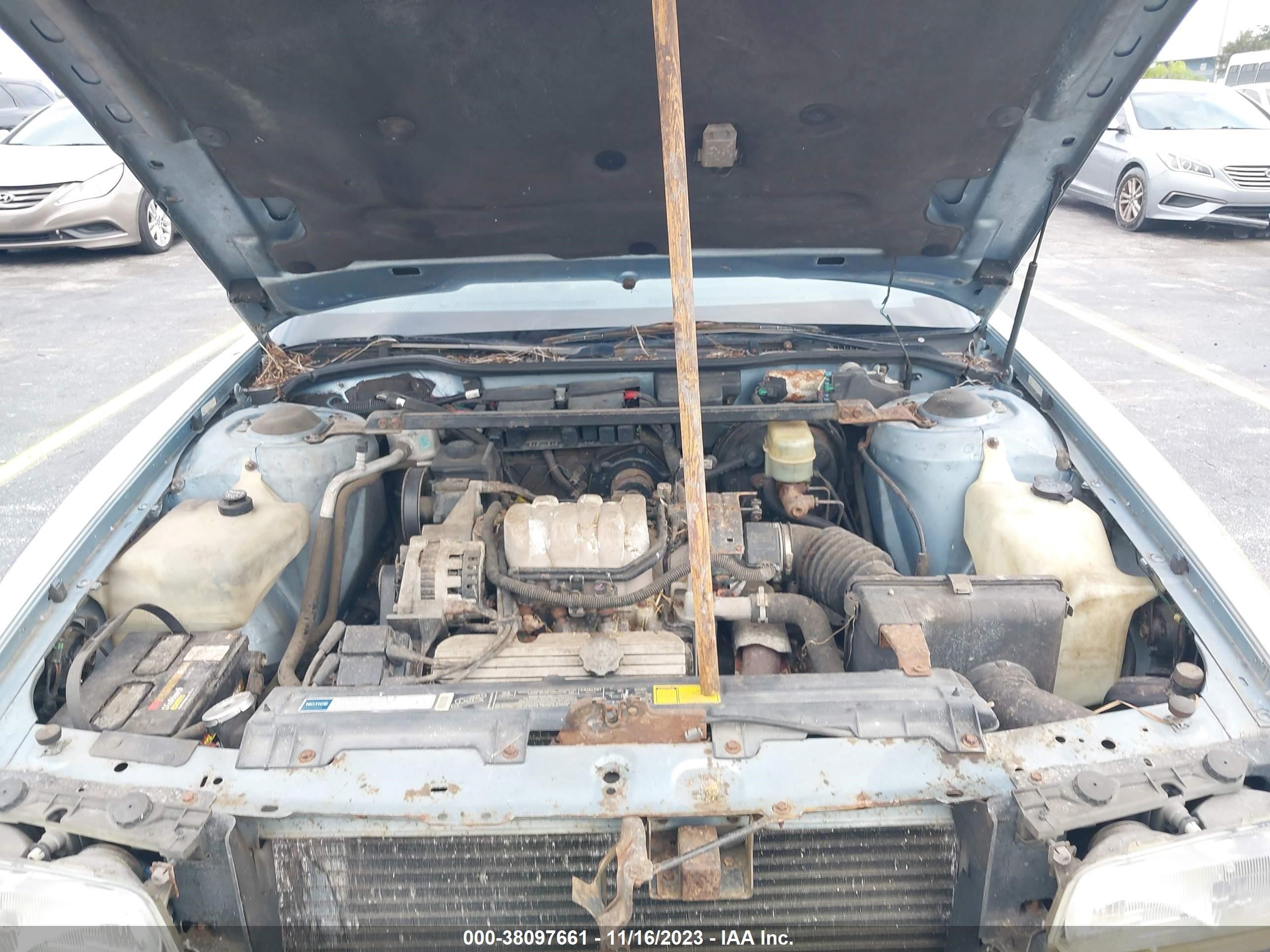 Photo 9 VIN: 1G4HR53L8NH426681 - BUICK LESABRE 