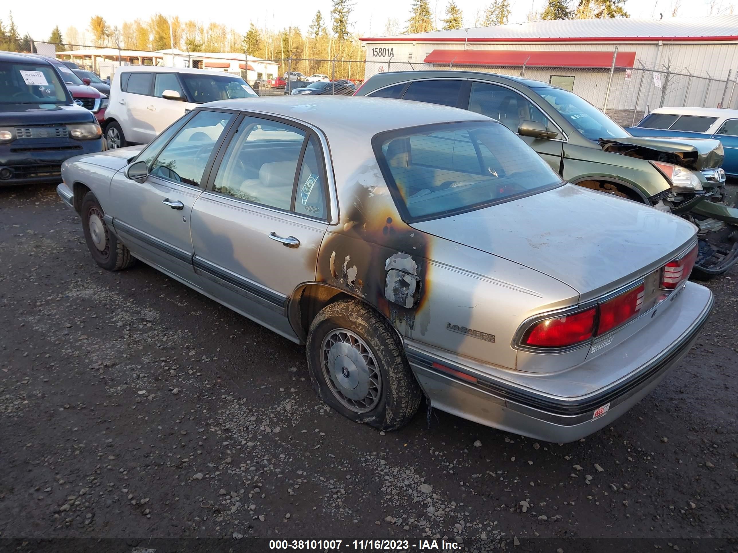 Photo 2 VIN: 1G4HR53L9NH453405 - BUICK LESABRE 